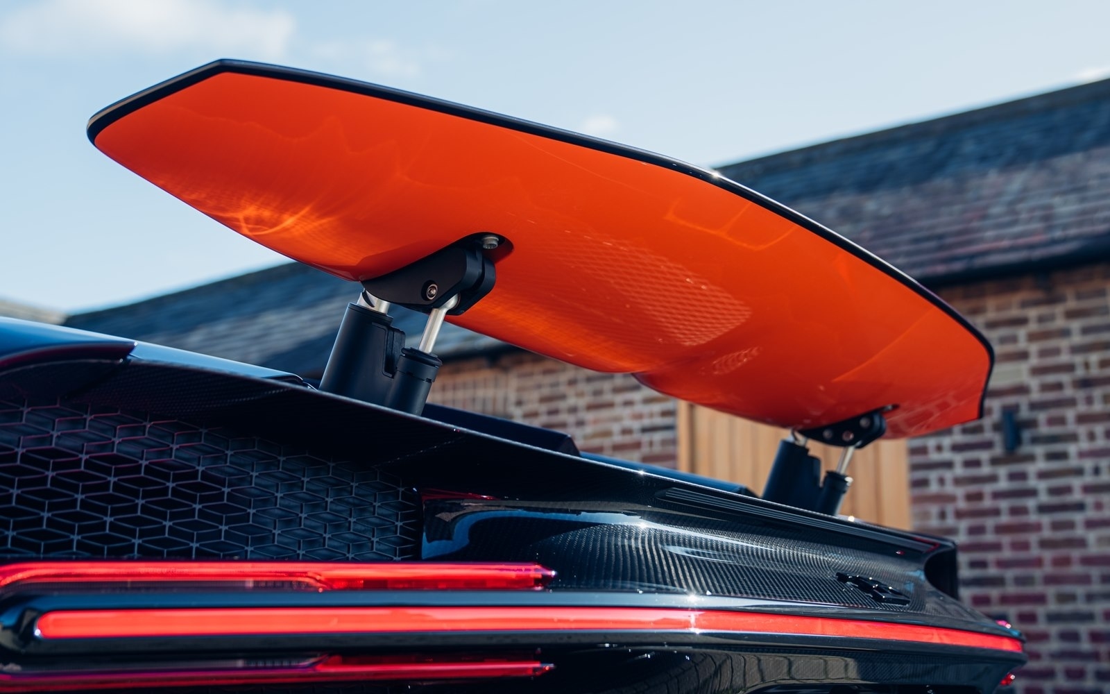 2019 Bugatti Chiron Sport, 17/20