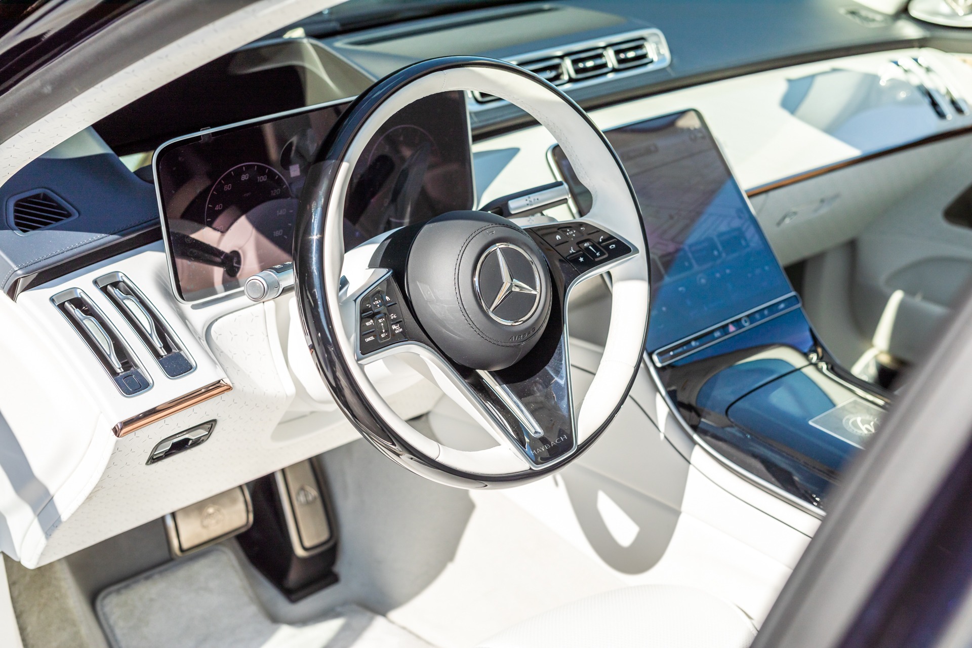 2023 Mercedes-Maybach S 680 Haute Voiture Edition, 6/20