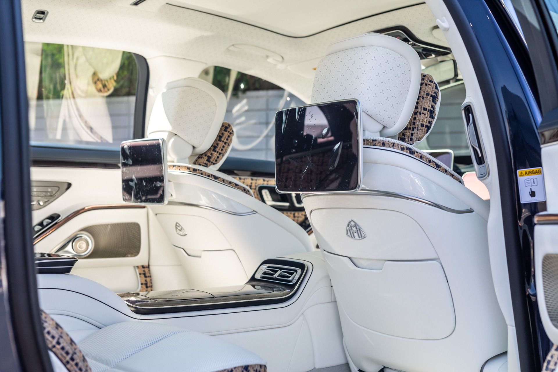 2023 Mercedes-Maybach S 680 Haute Voiture Edition, 8/20