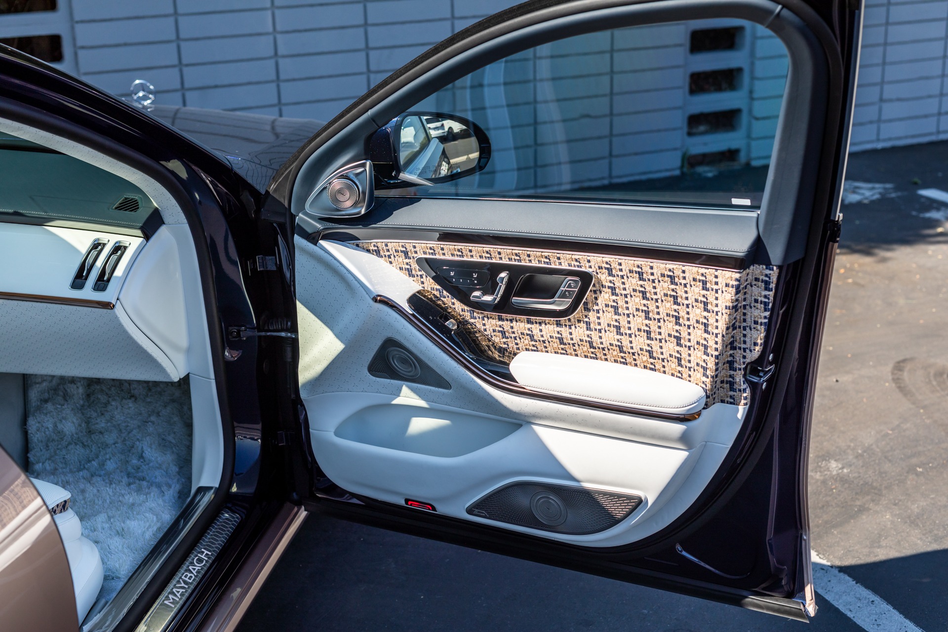 2023 Mercedes-Maybach S 680 Haute Voiture Edition, 17/20