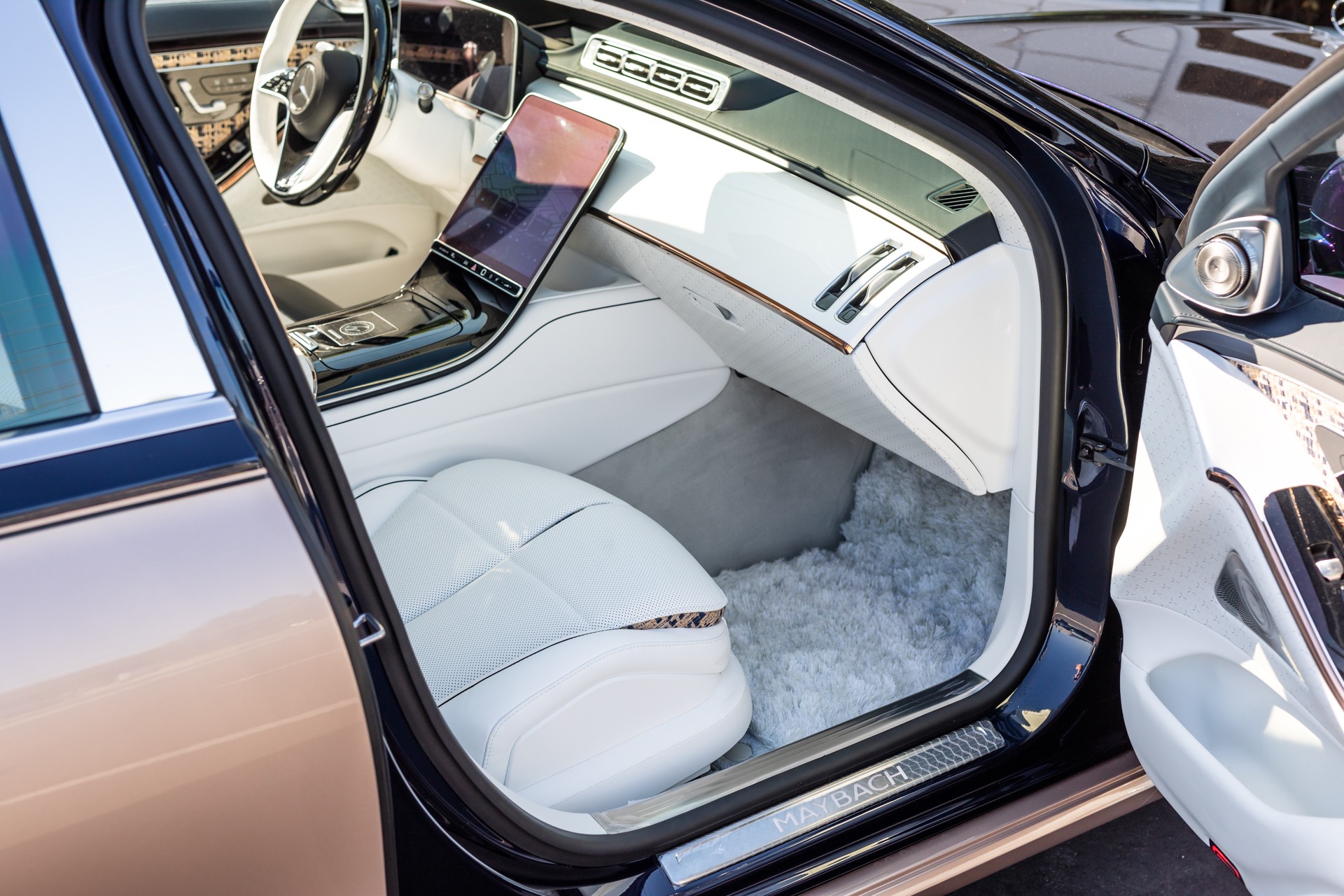 2023 Mercedes-Maybach S 680 Haute Voiture Edition, 18/20