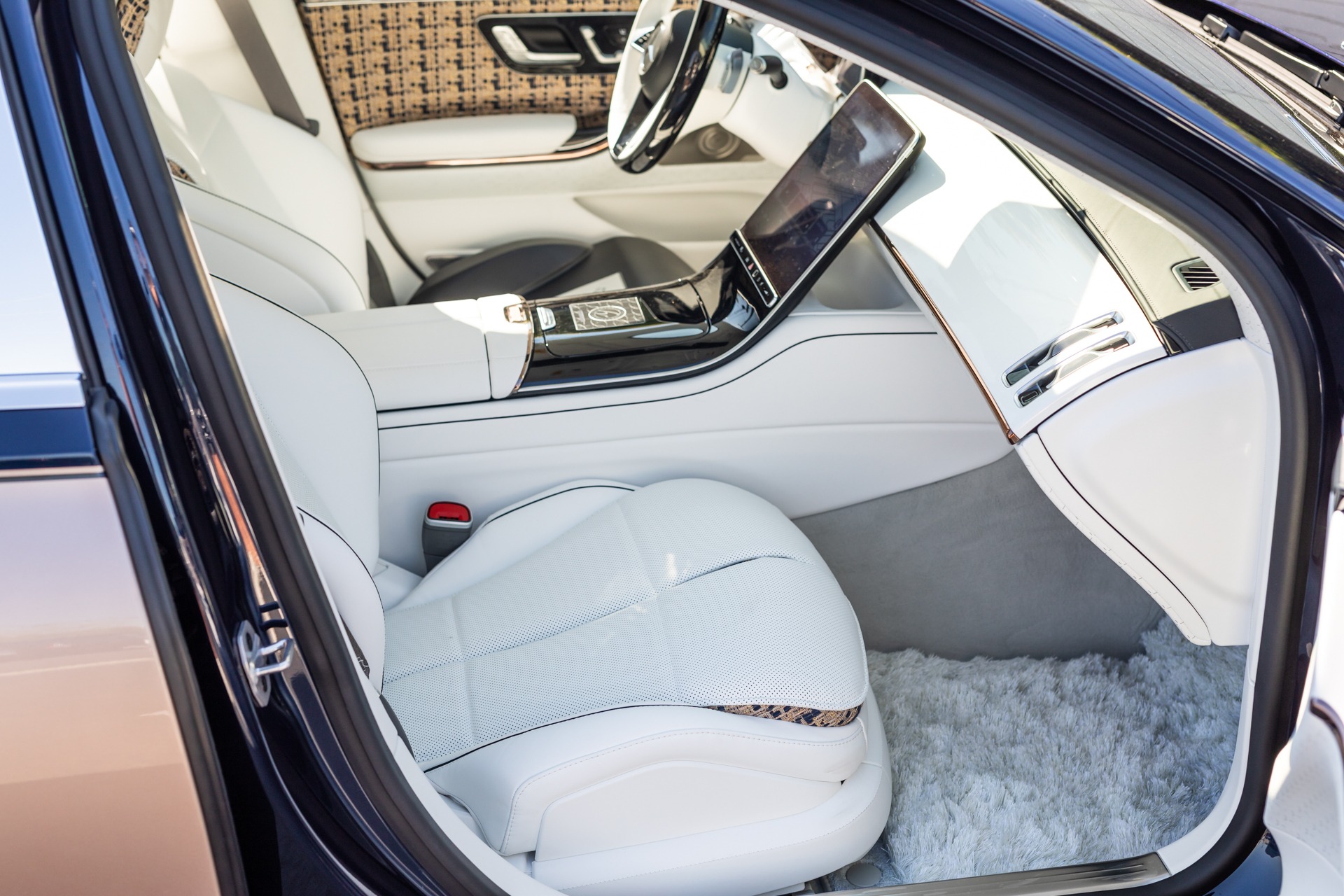 2023 Mercedes-Maybach S 680 Haute Voiture Edition, 19/20