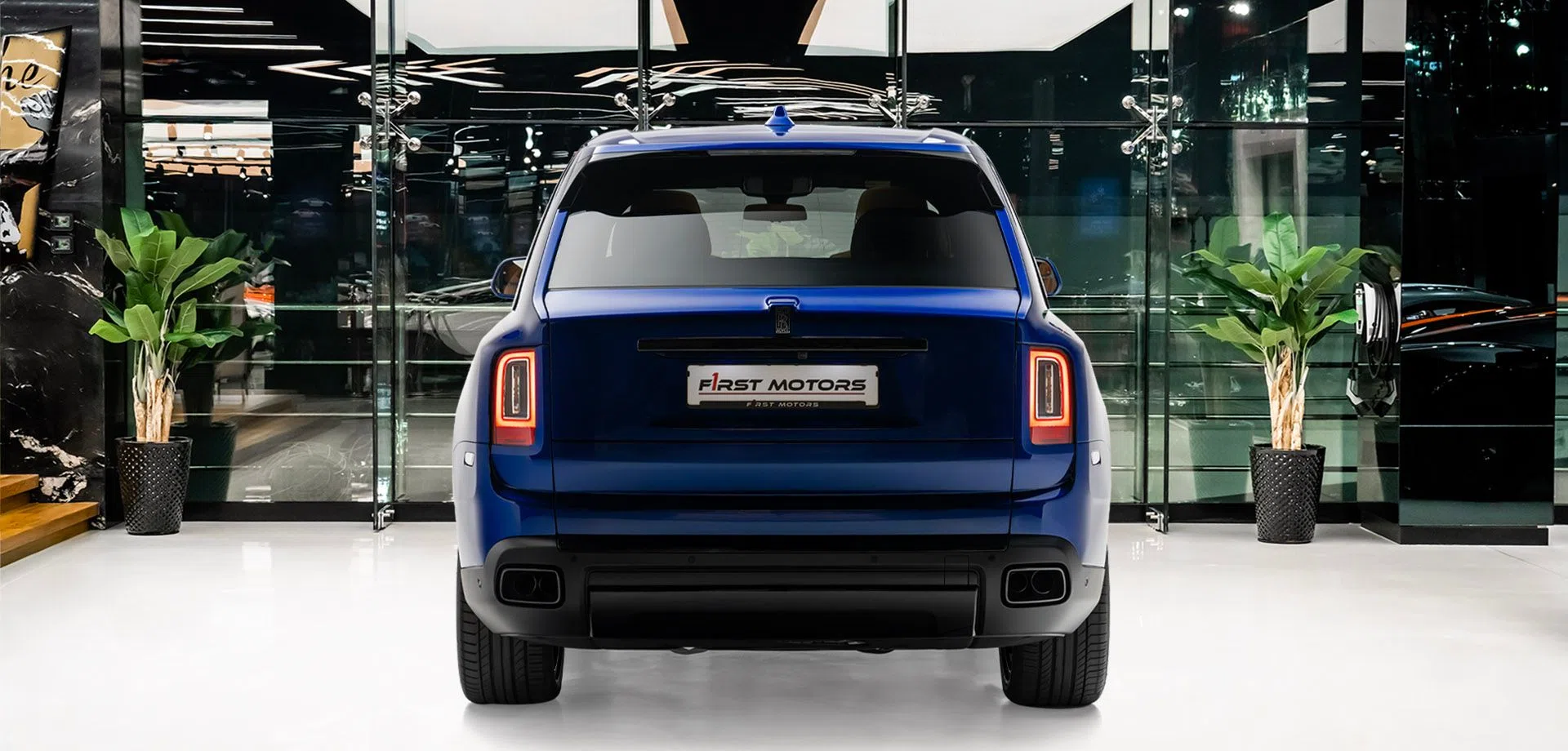 2023 Rolls-Royce Cullinan Black Badge, rear three-quarter view