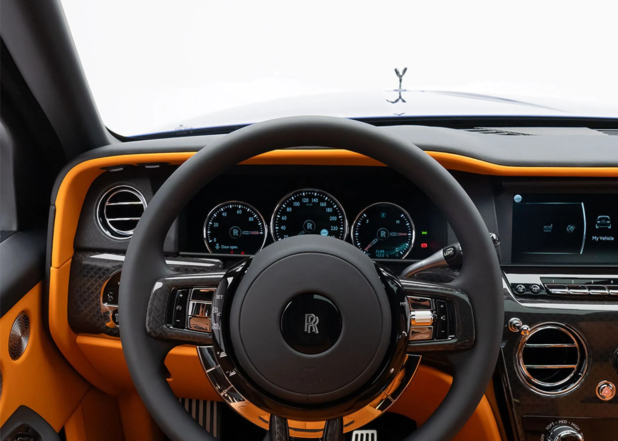 2023 Rolls-Royce Cullinan Black Badge interior