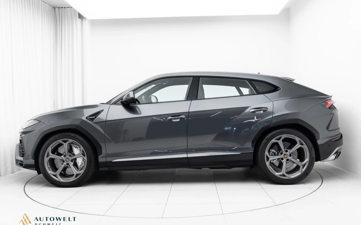 2020 Lamborghini Urus, 2/7