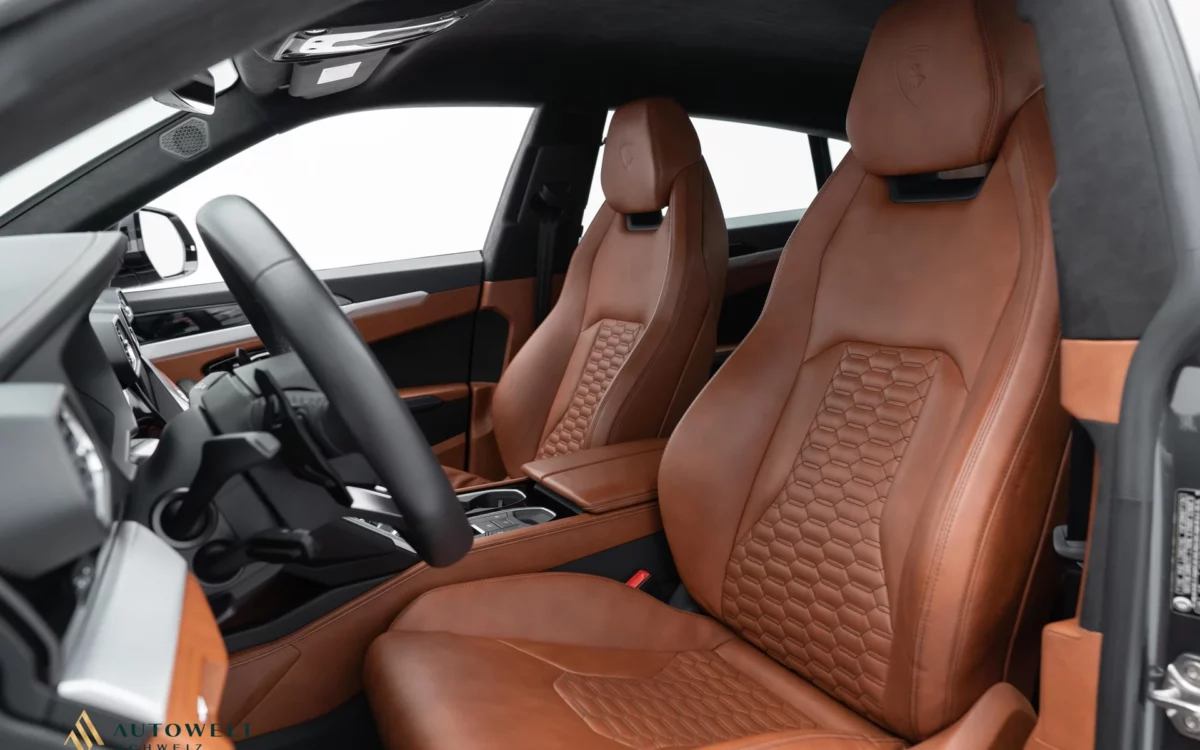 2020 Lamborghini Urus, 4/7
