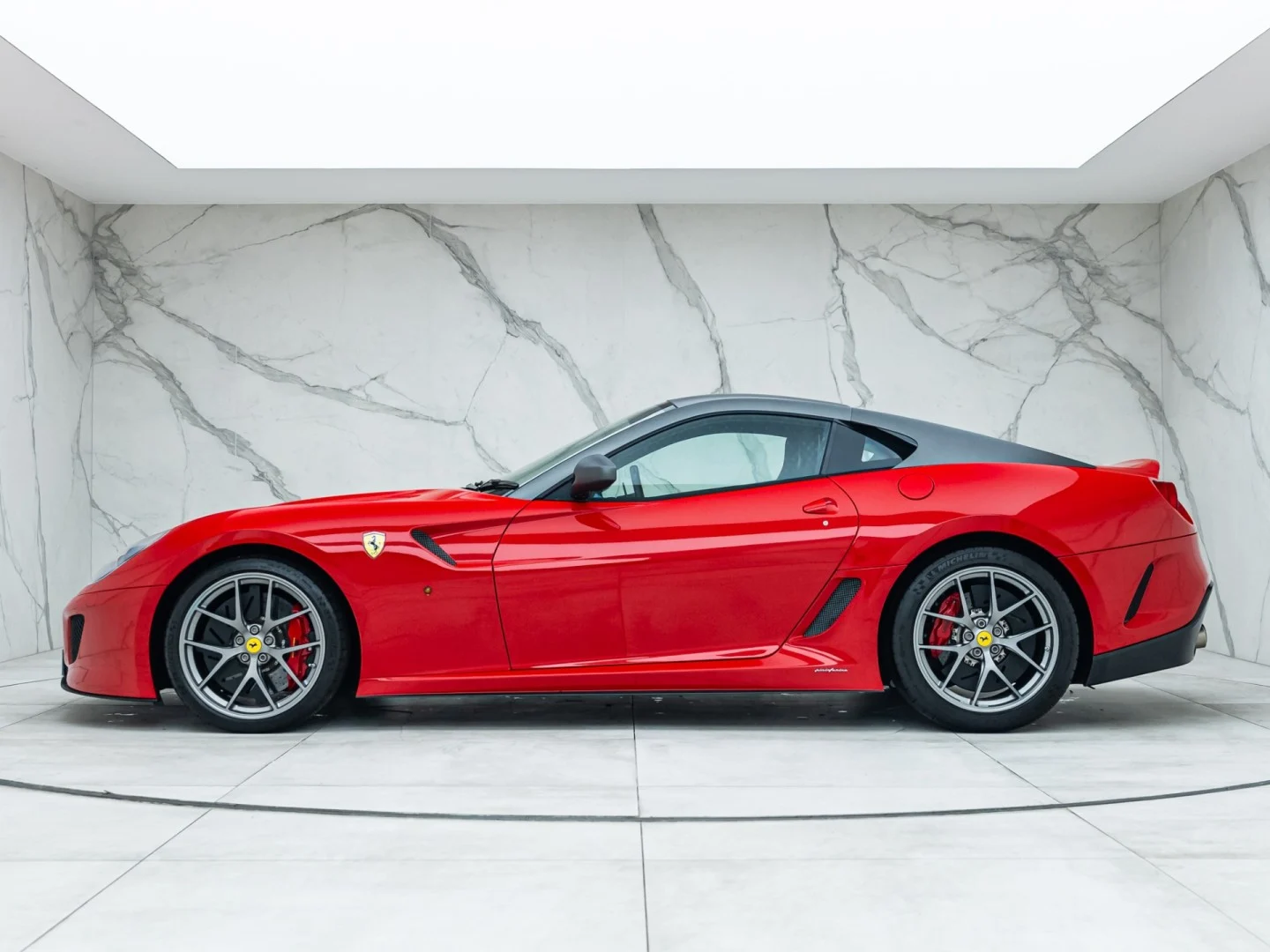 2010 Ferrari 599 GTO, 2/20
