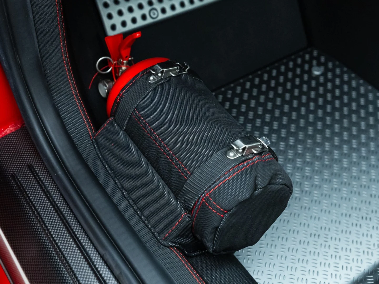 2010 Ferrari 599 GTO, 14/20