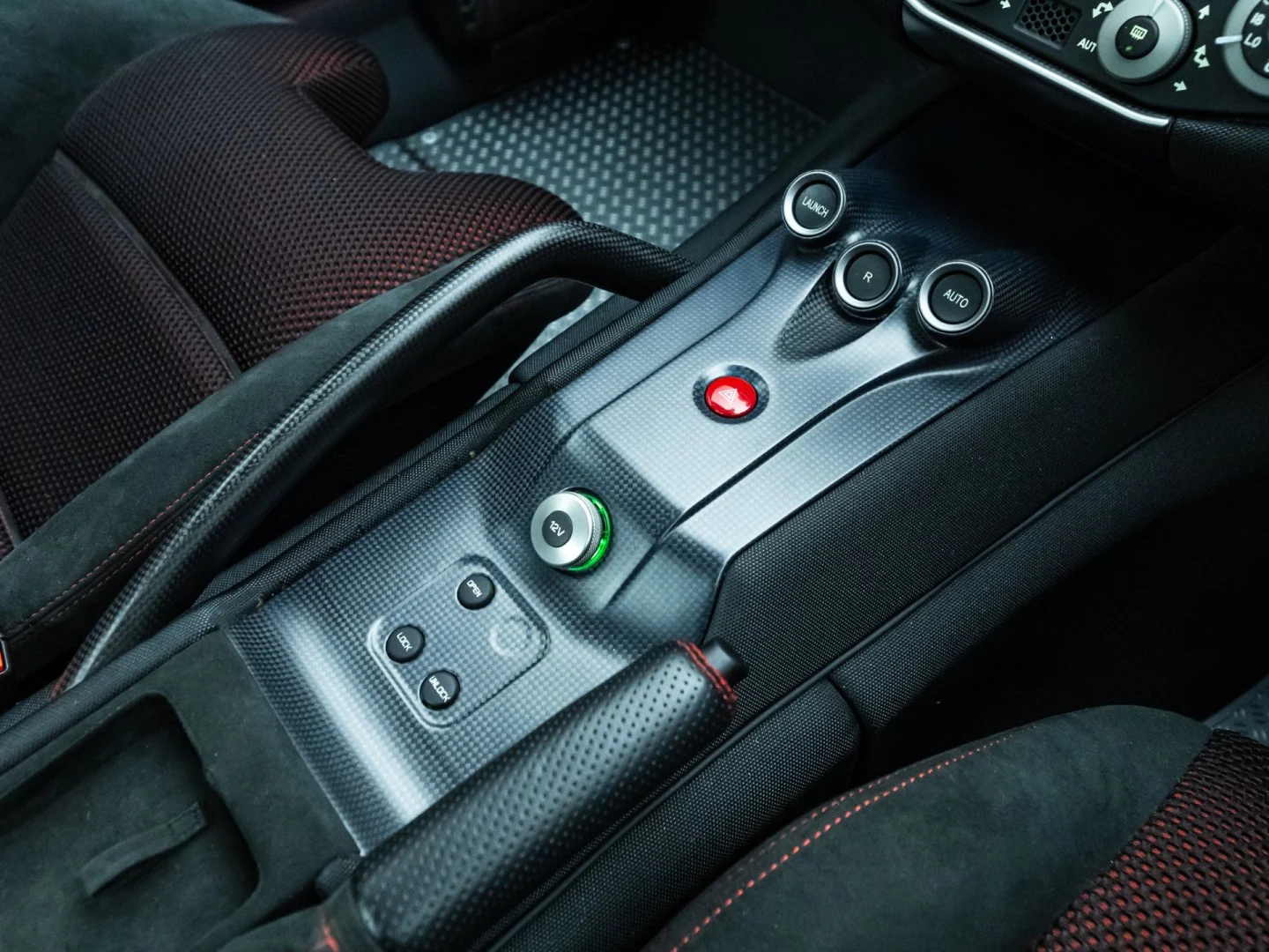 2010 Ferrari 599 GTO, 18/20