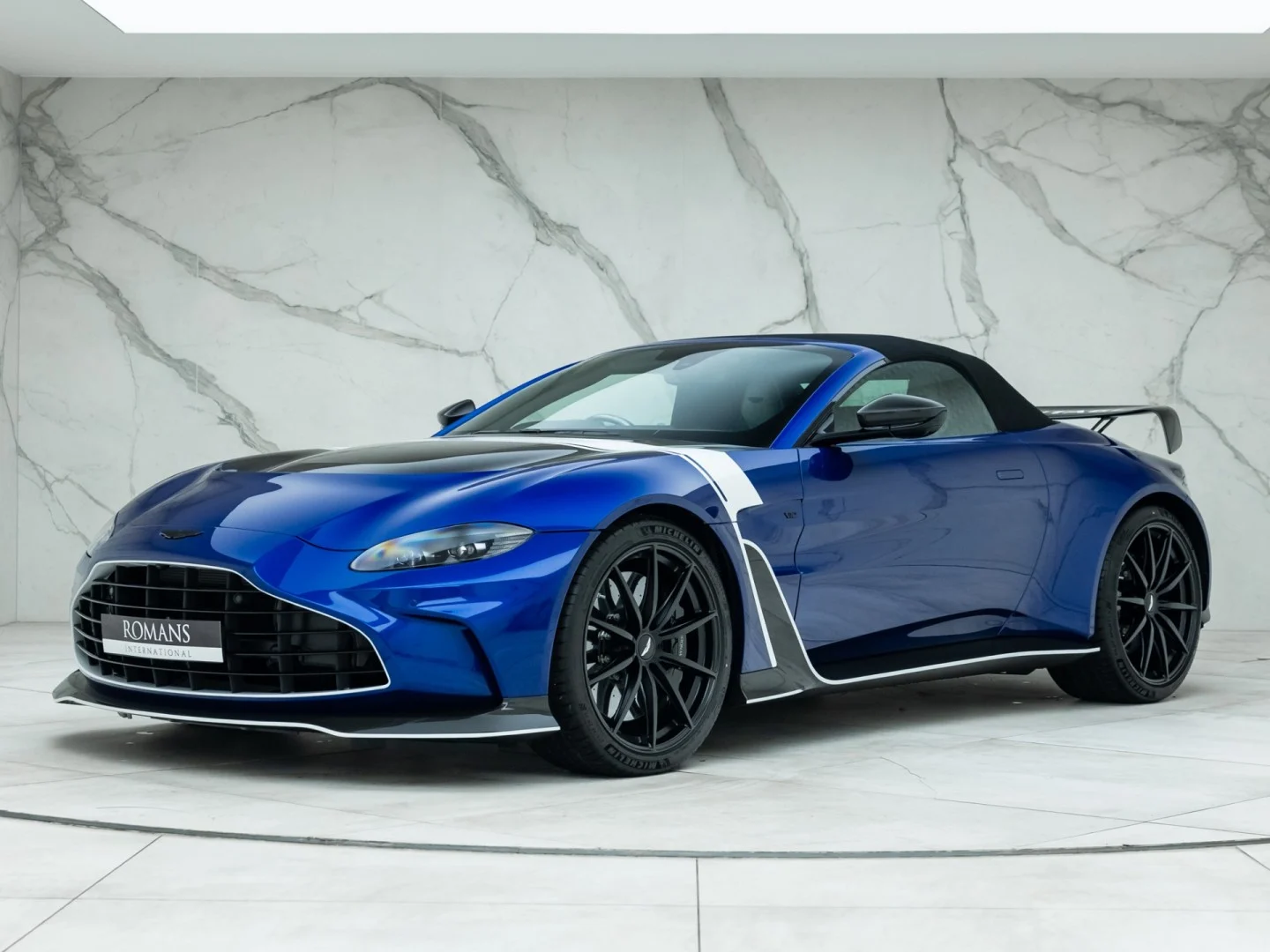 2023 Aston Martin V12 Vantage Roadster, 3/20