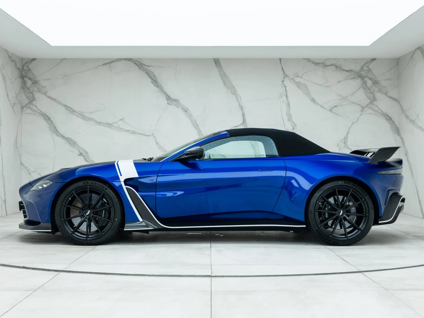 2023 Aston Martin V12 Vantage Roadster, 5/20