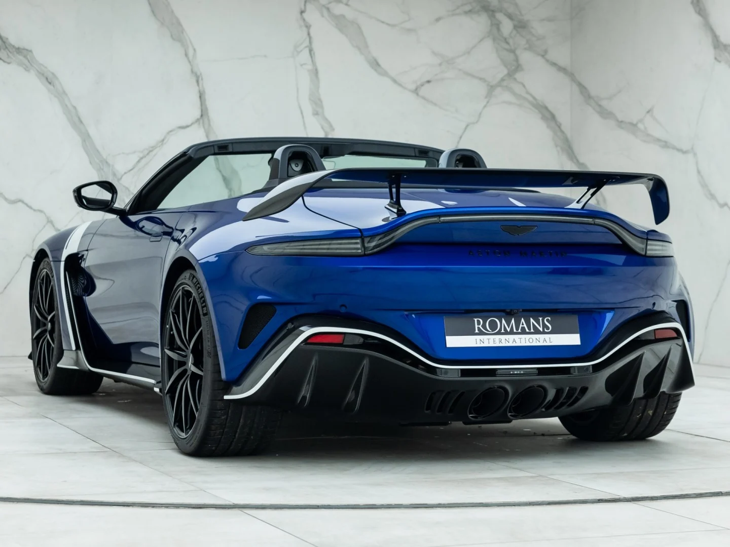2023 Aston Martin V12 Vantage Roadster, 6/20