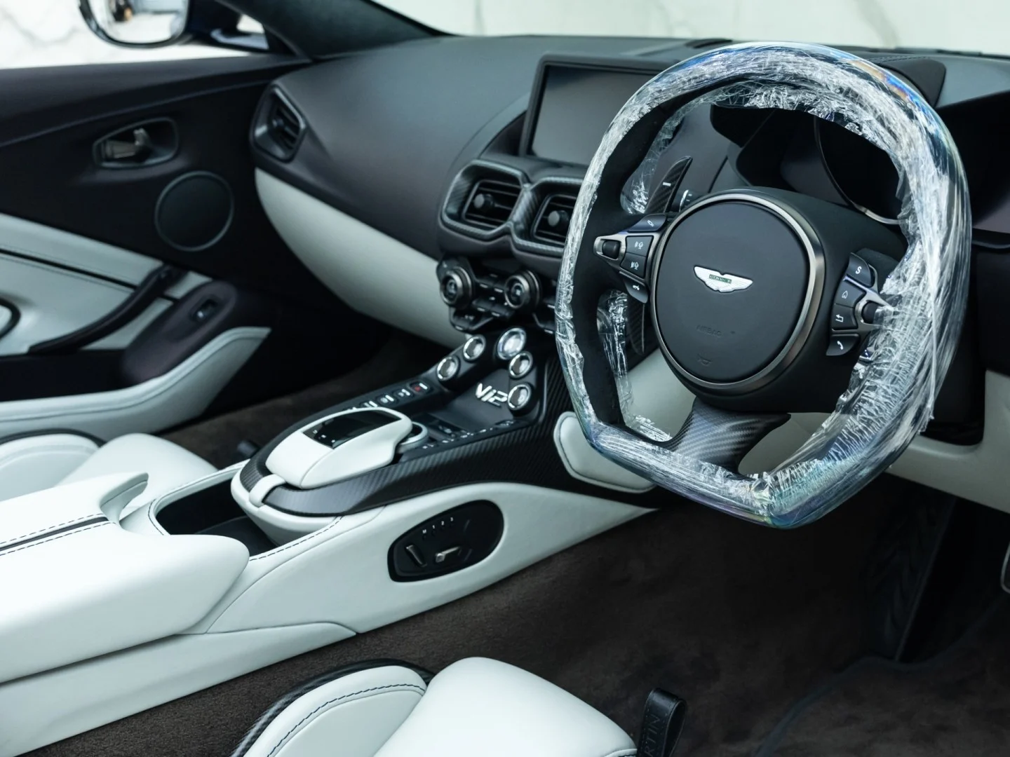 2023 Aston Martin V12 Vantage Roadster, 7/20