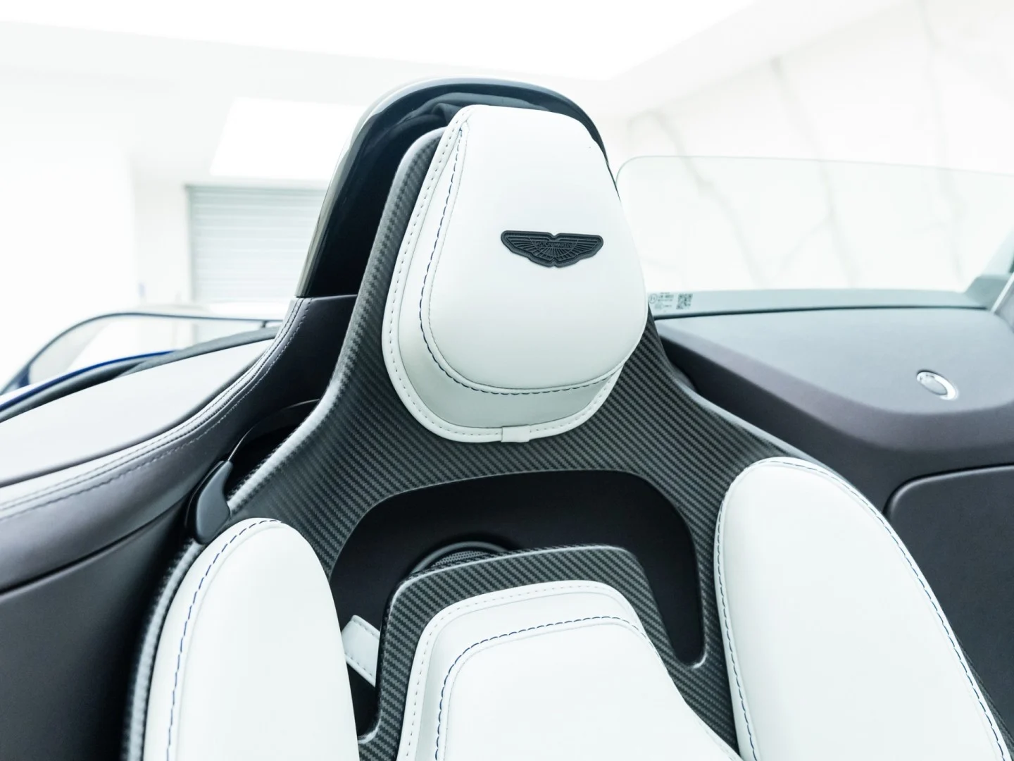 2023 Aston Martin V12 Vantage Roadster, 12/20