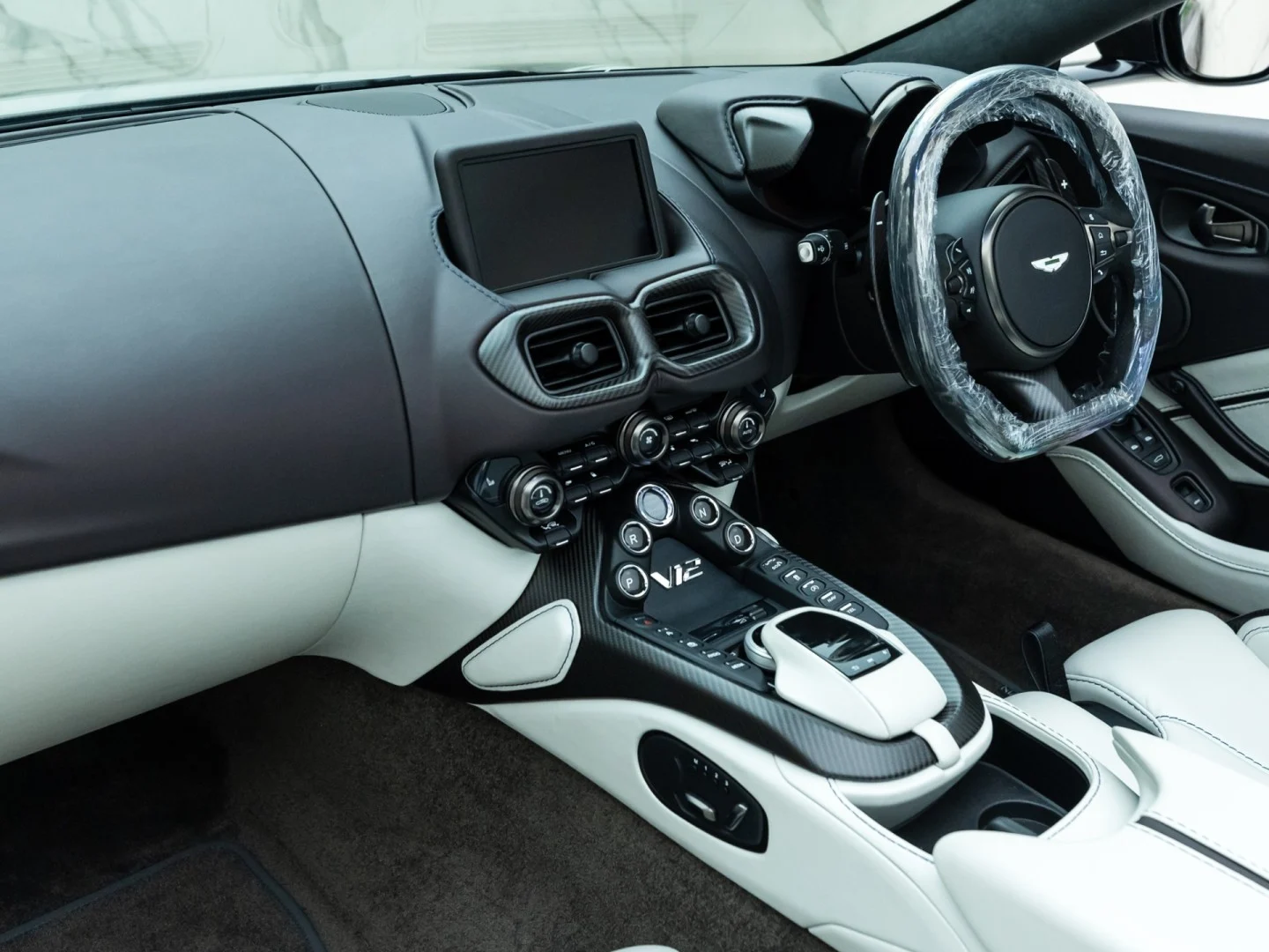 2023 Aston Martin V12 Vantage Roadster, 14/20