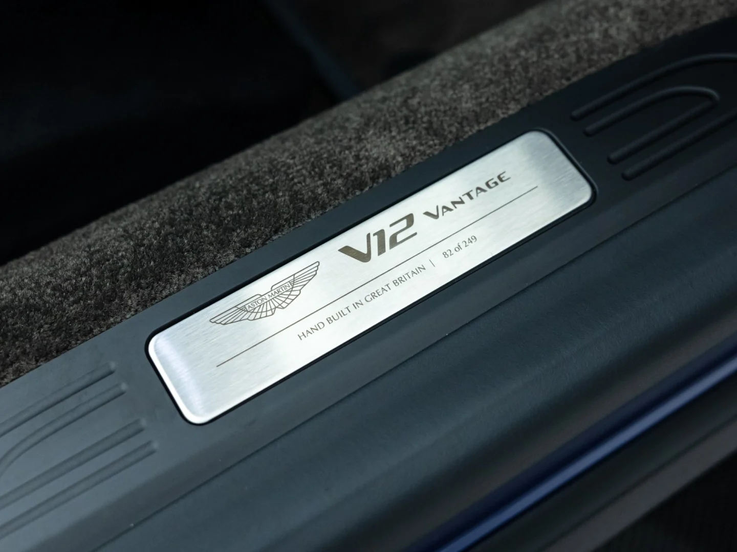 2023 Aston Martin V12 Vantage Roadster, 20/20