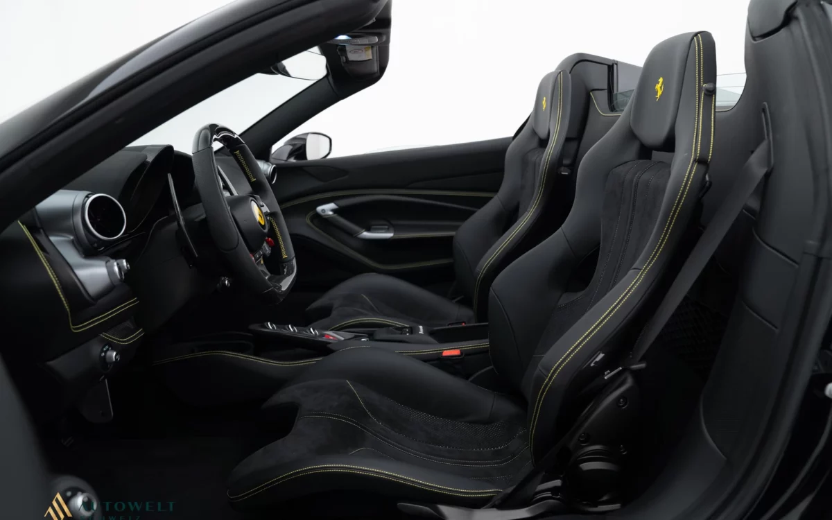2023 Ferrari F8 Spider by Novitec, 6/8