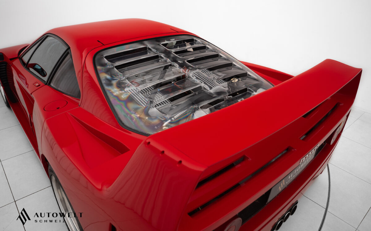 1990 Ferrari F40, 5/7