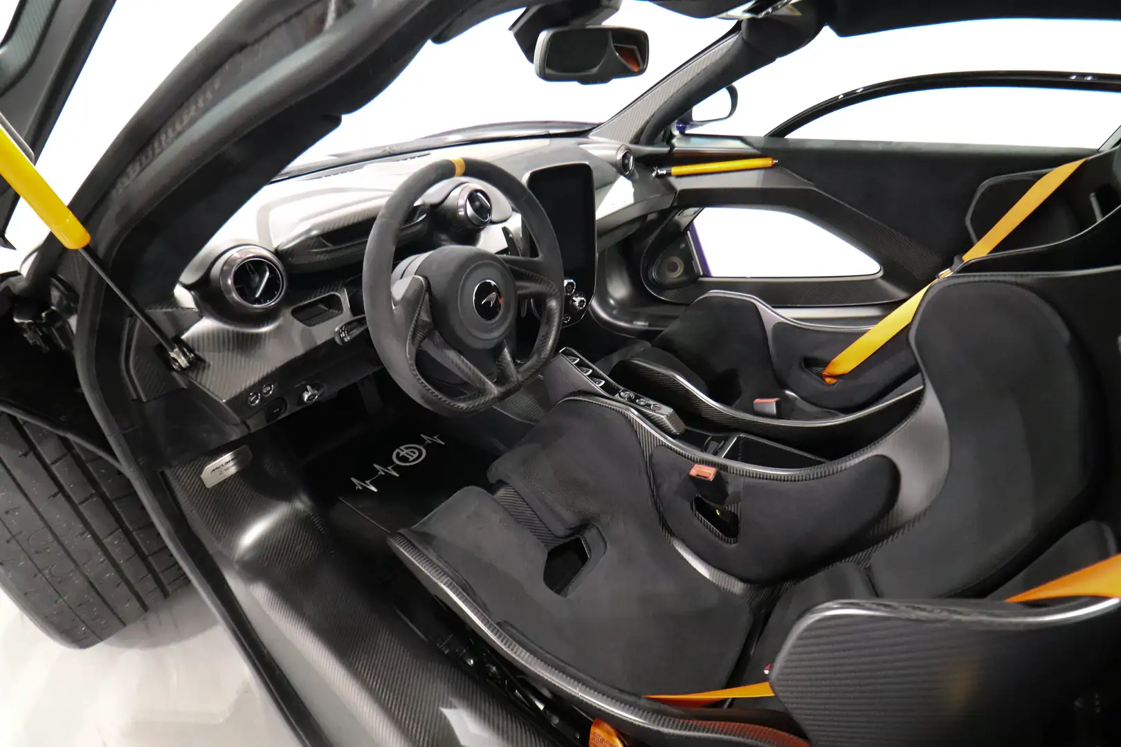 2019 McLaren Senna, 9/15