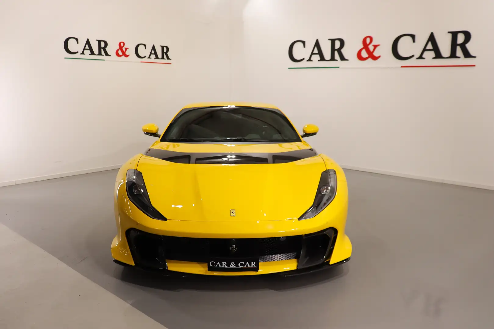 2023 Ferrari 812 Competizione