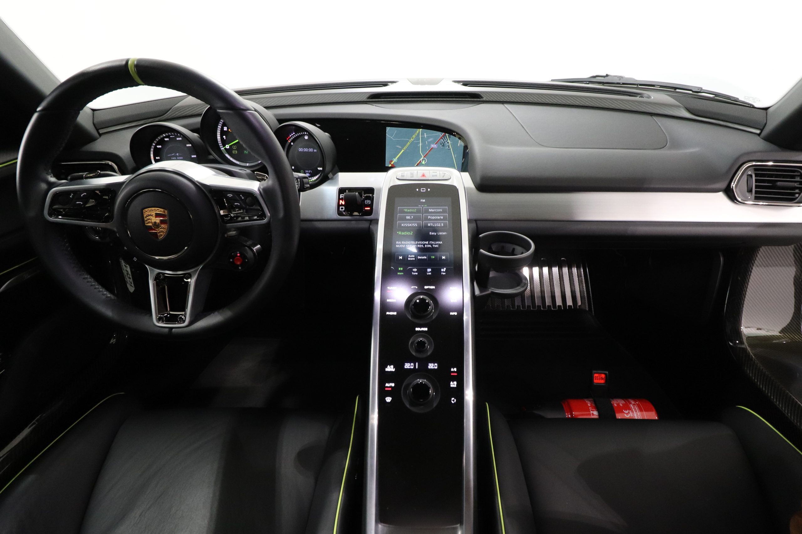 2016 Porsche 918 Spyder Weissach Package, 16/20