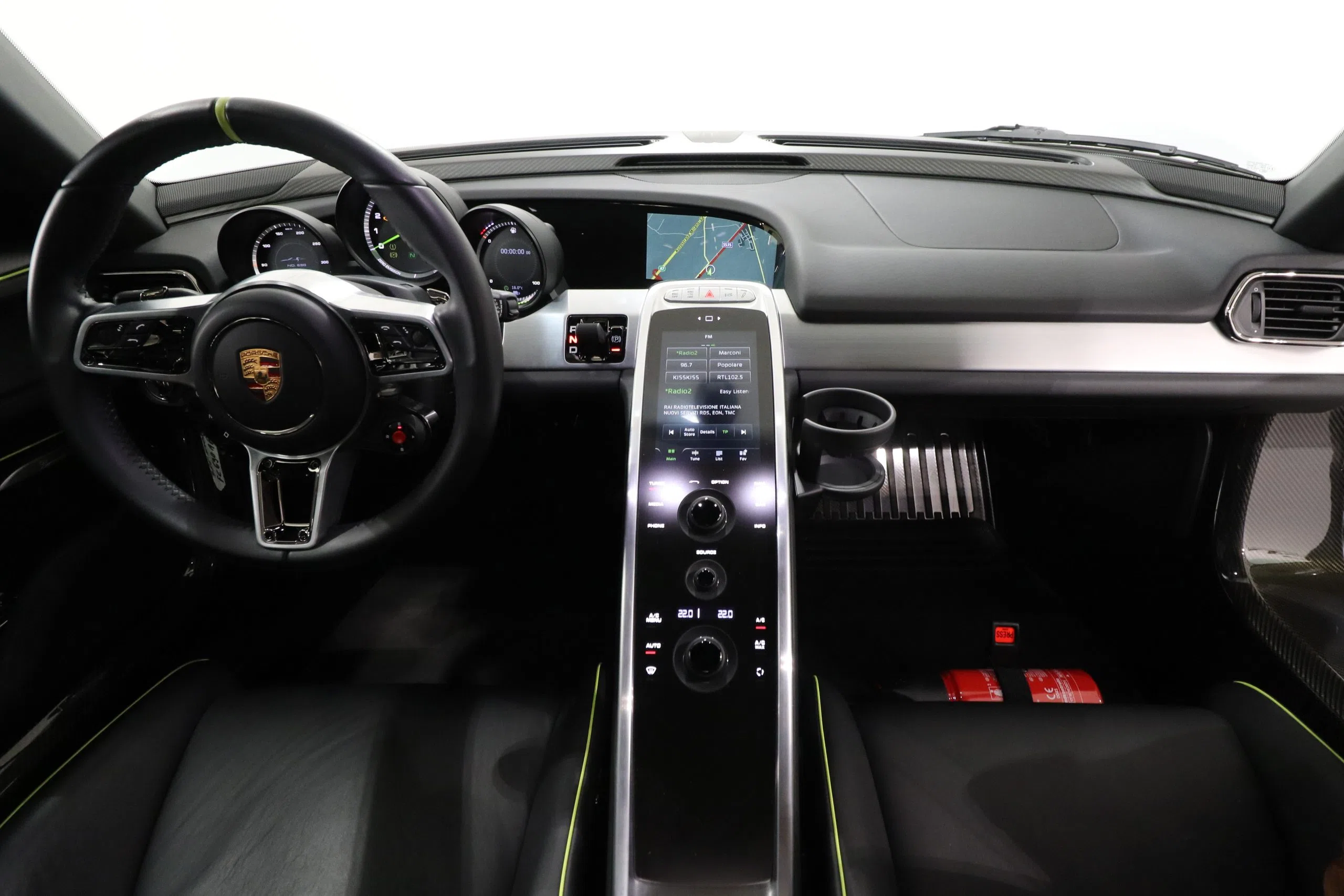 2016 Porsche 918 Spyder Weissach Package interior, dashboard