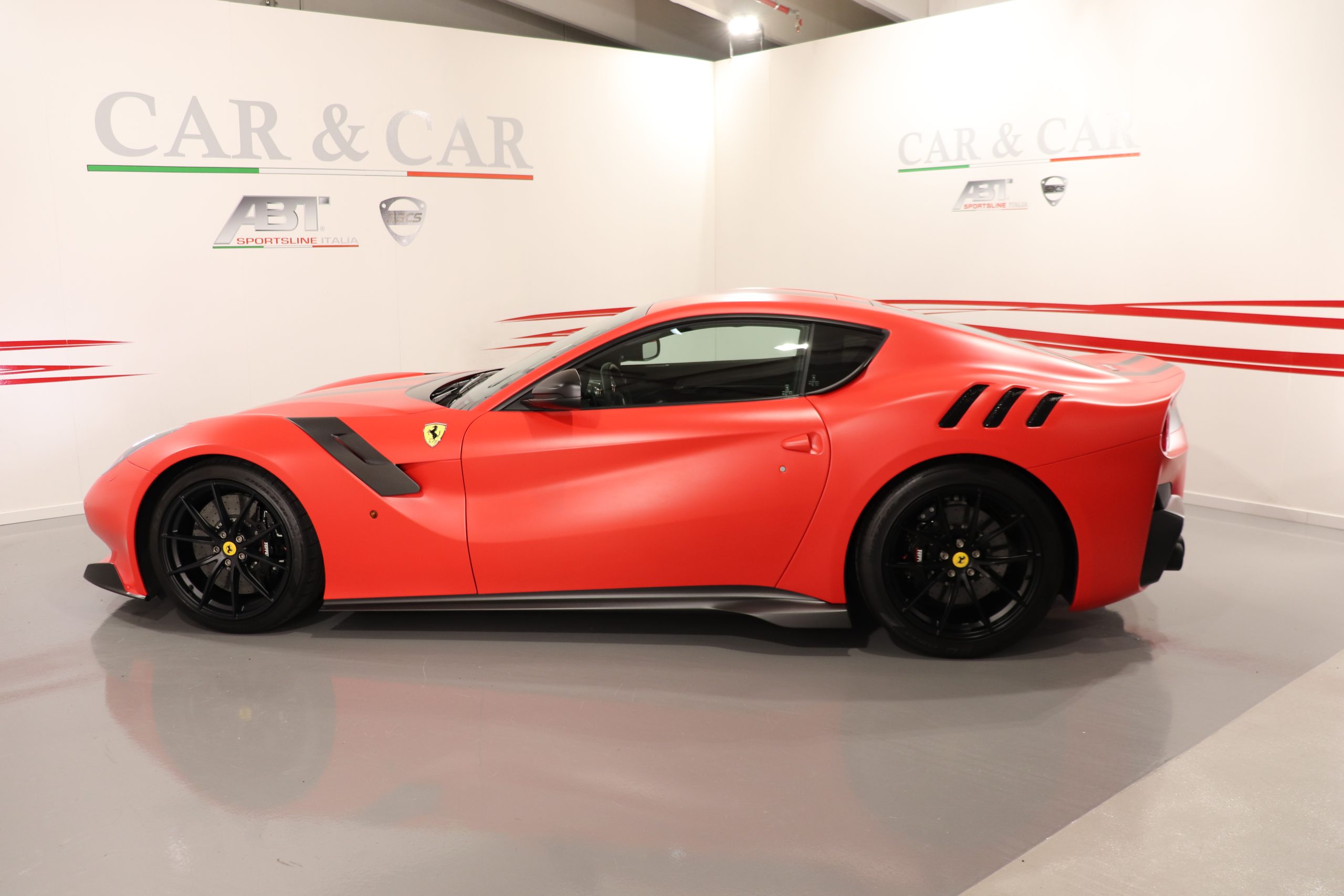 2017 Ferrari F12tdf, 3/15