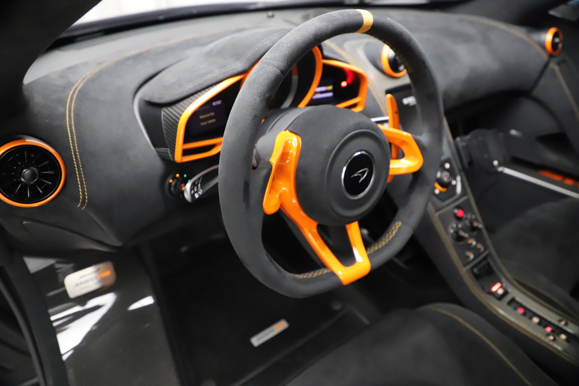 2016 McLaren 688 MSO HS, 18/20