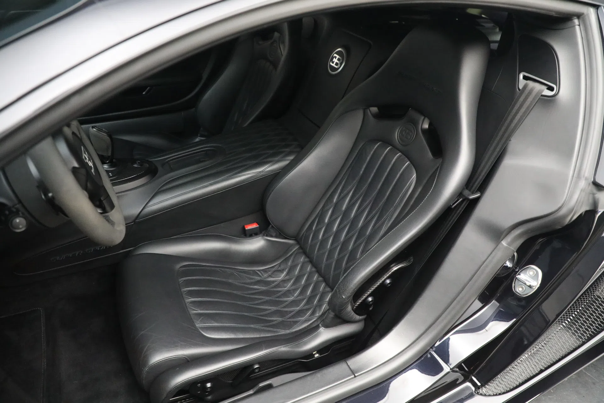 2012 Bugatti Veyron 16.4 Super Sport interior, seats