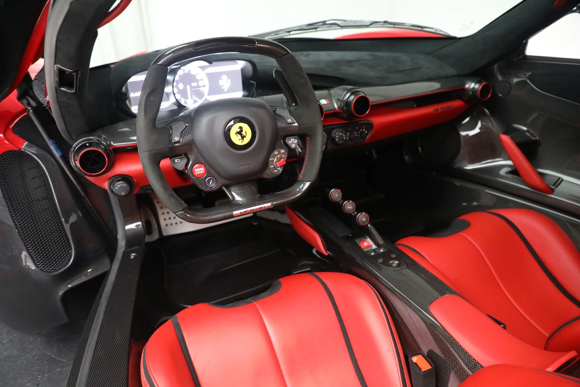 2014 Ferrari LaFerrari interior