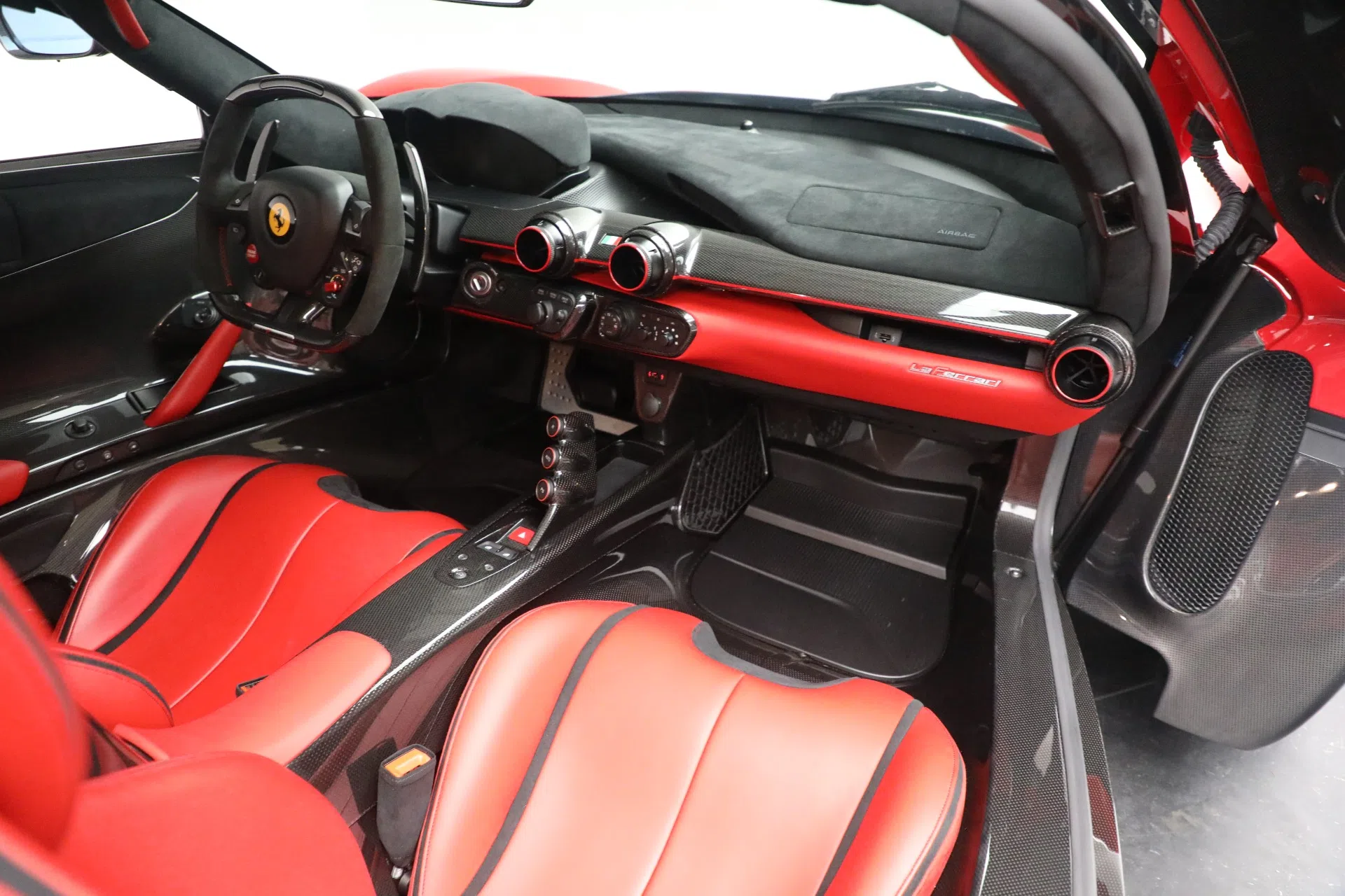 2014 Ferrari LaFerrari interior