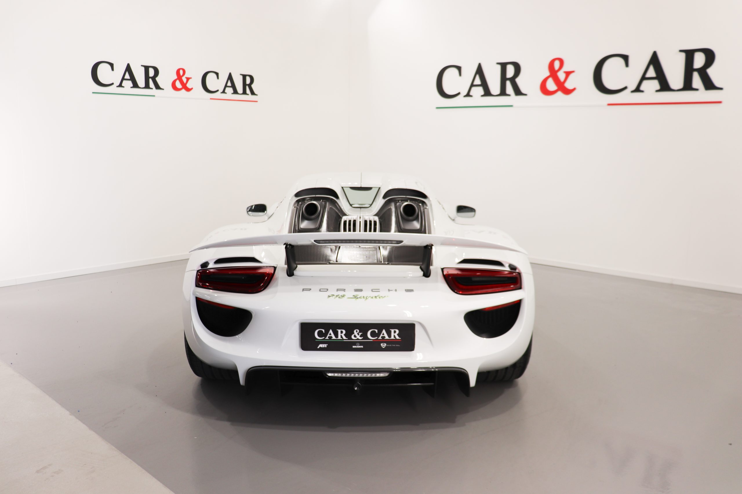 2015 Porsche 918 Spyder, 3/15