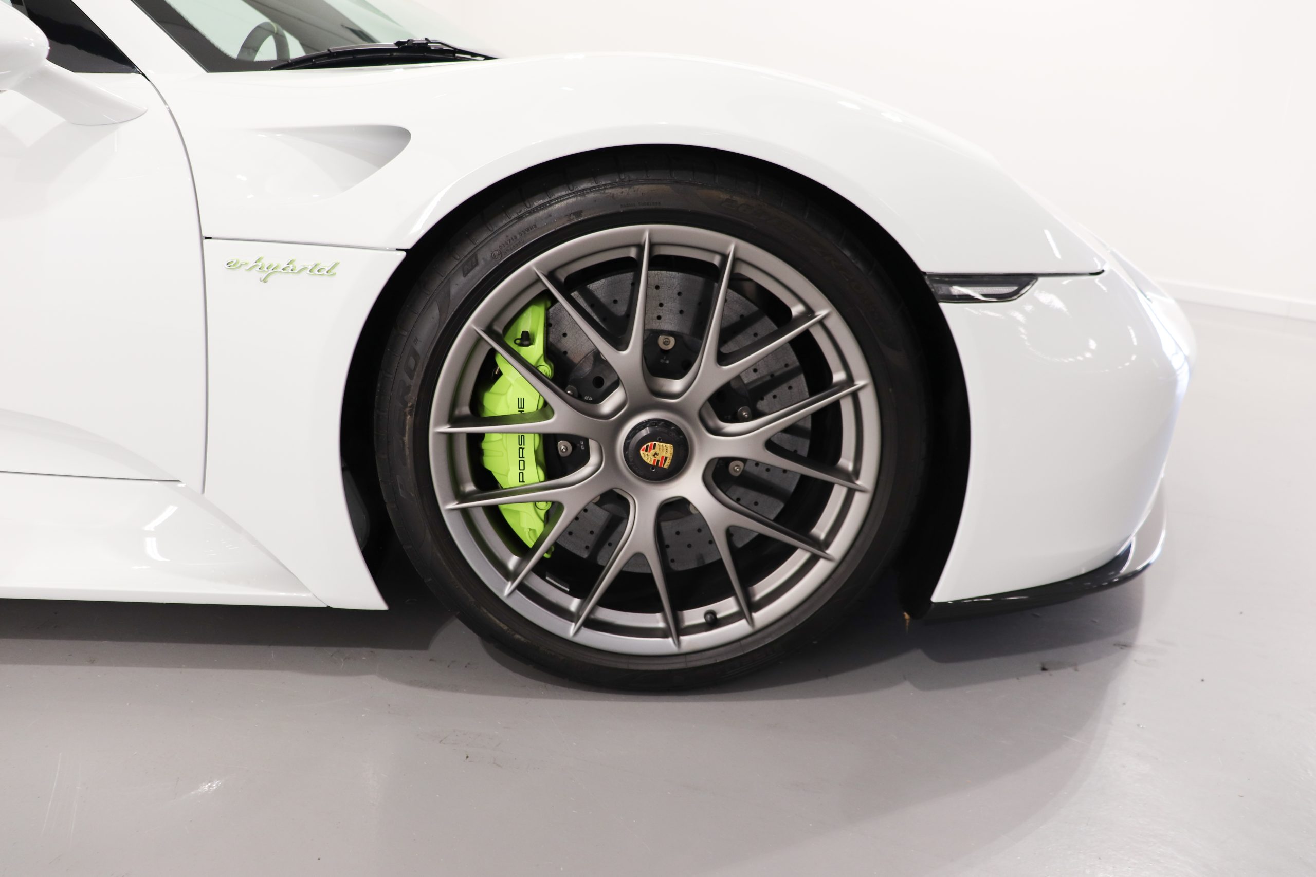 2015 Porsche 918 Spyder, 6/15