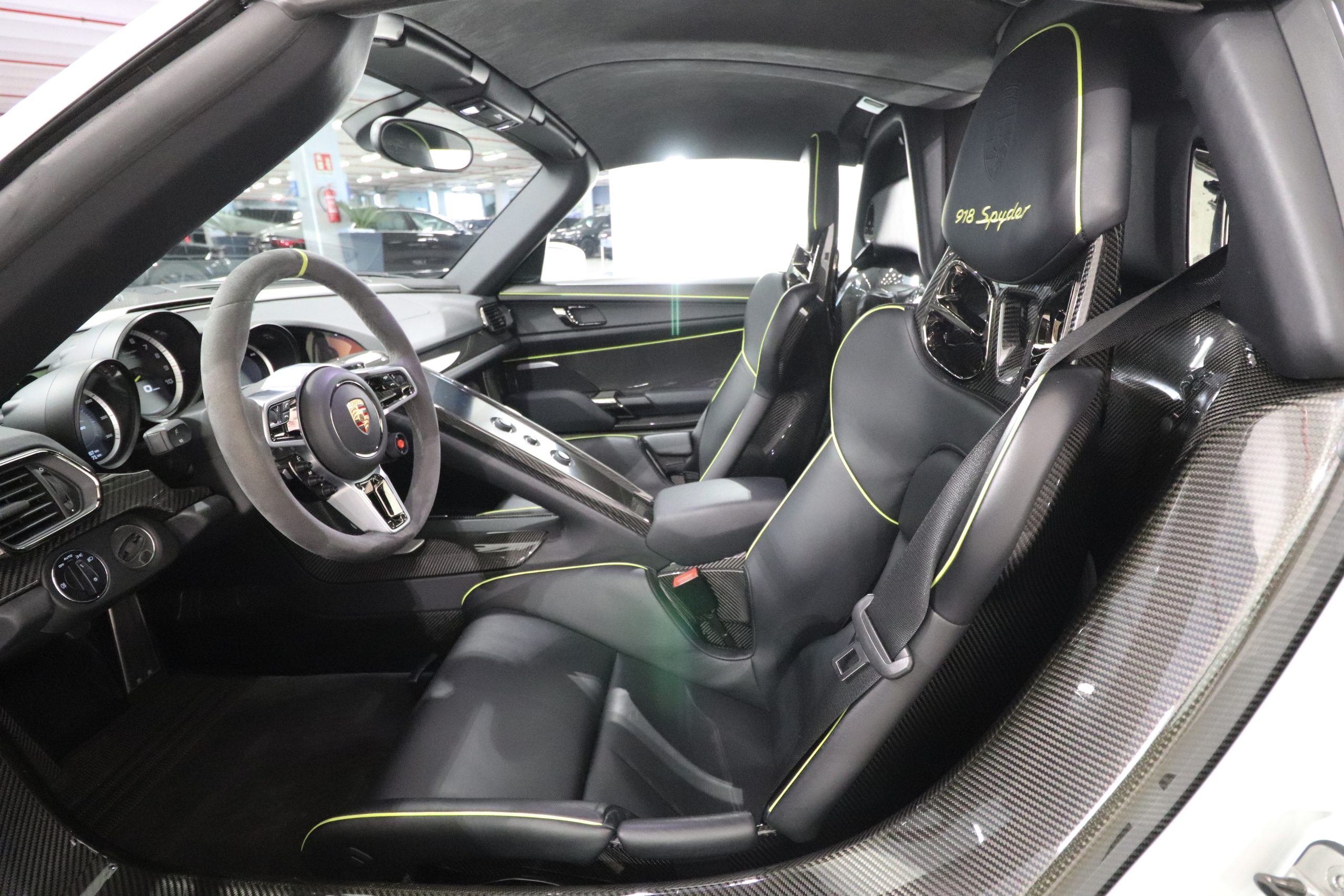 2015 Porsche 918 Spyder, 7/15
