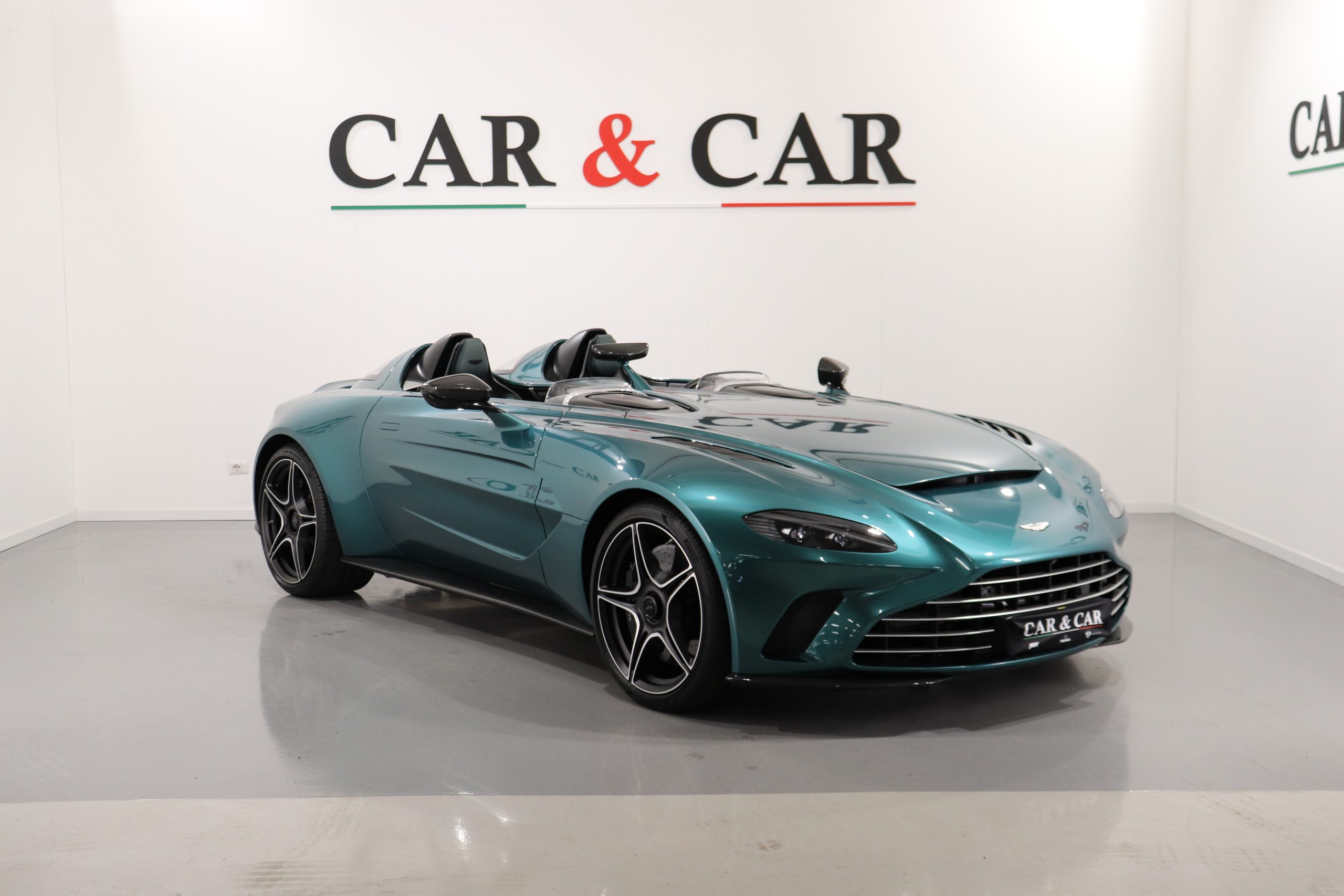 Aston Martin V12 Speedster DBR1 Package, 2/19
