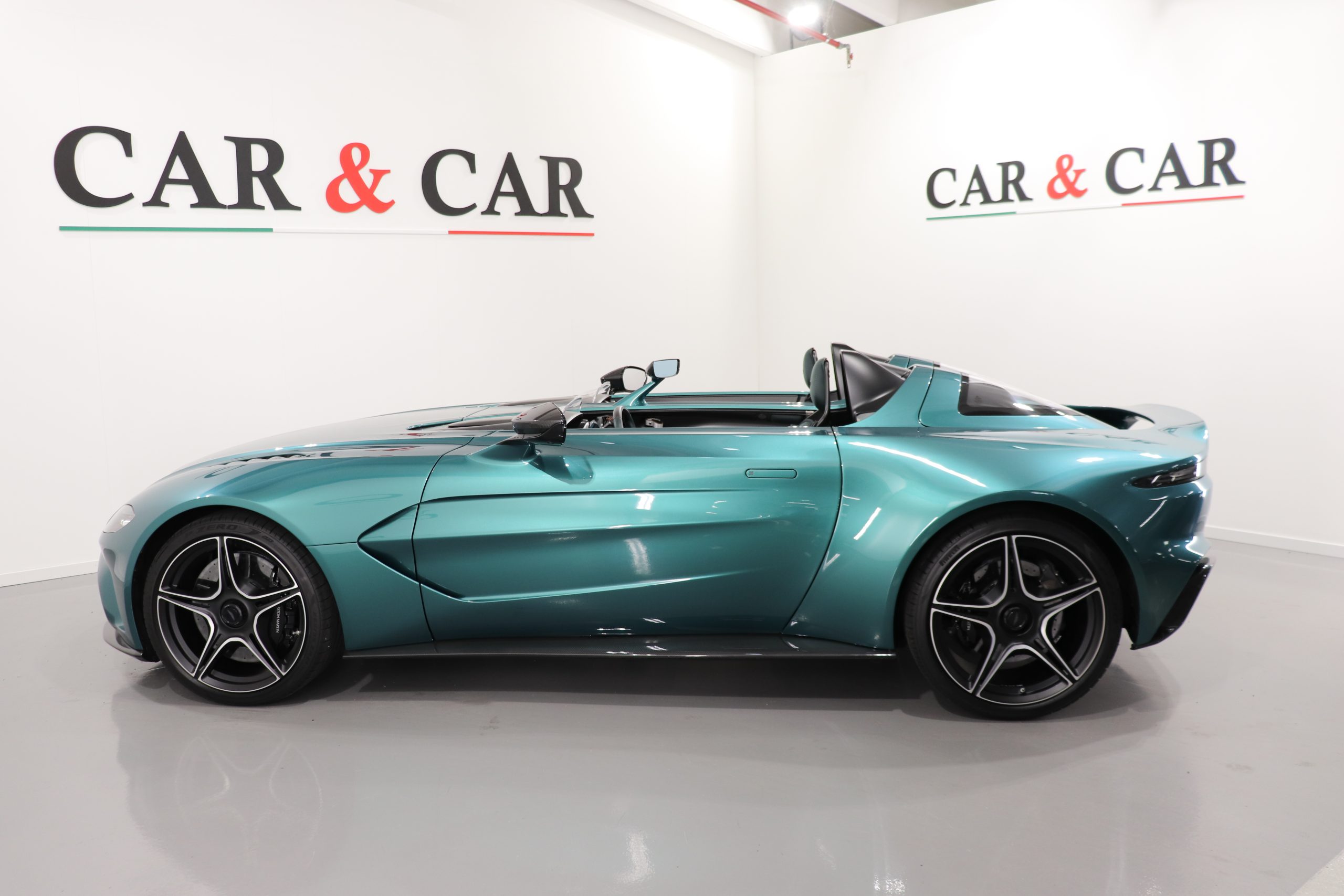 Aston Martin V12 Speedster DBR1 Package, 5/19