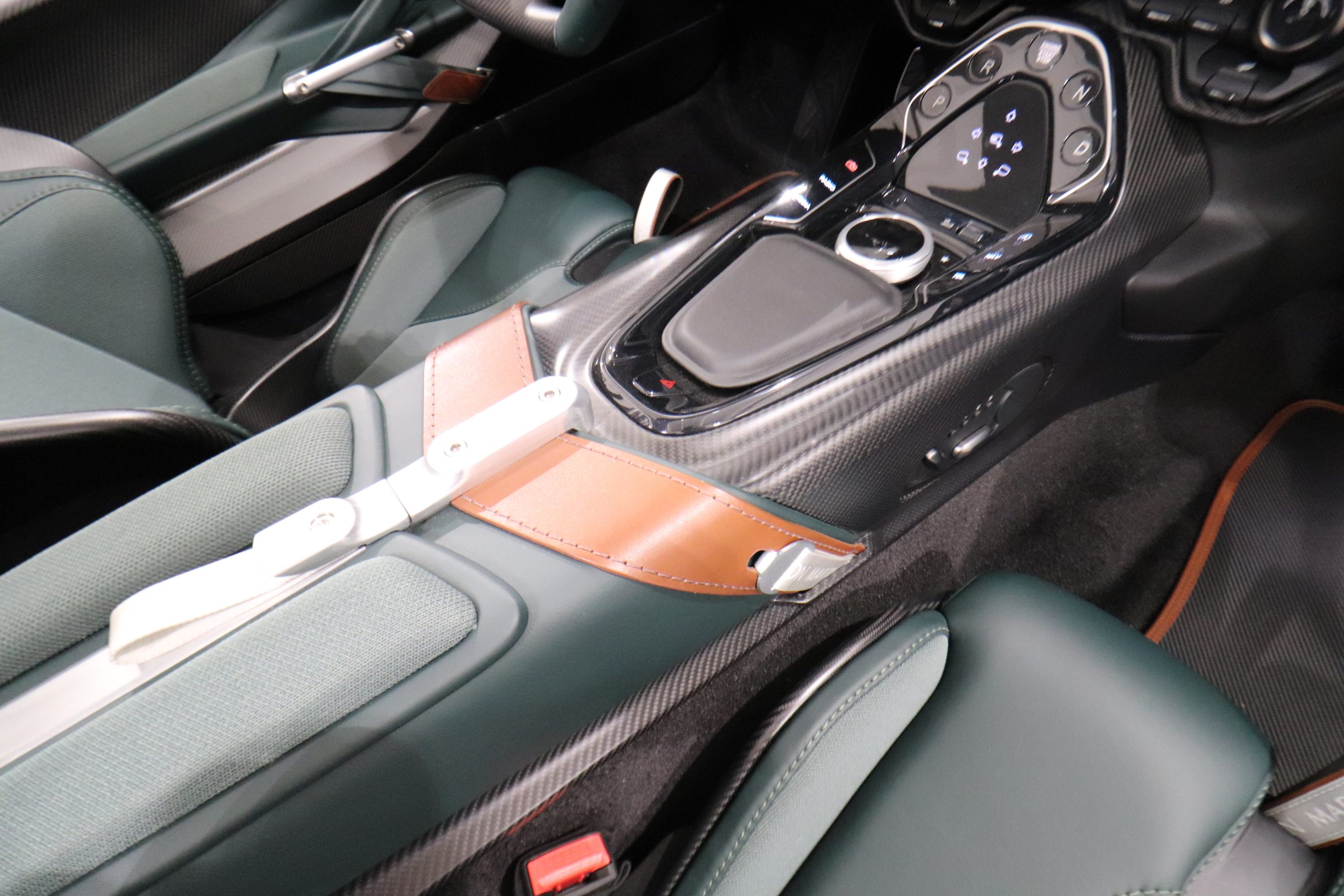 Aston Martin V12 Speedster DBR1 Package, 15/19