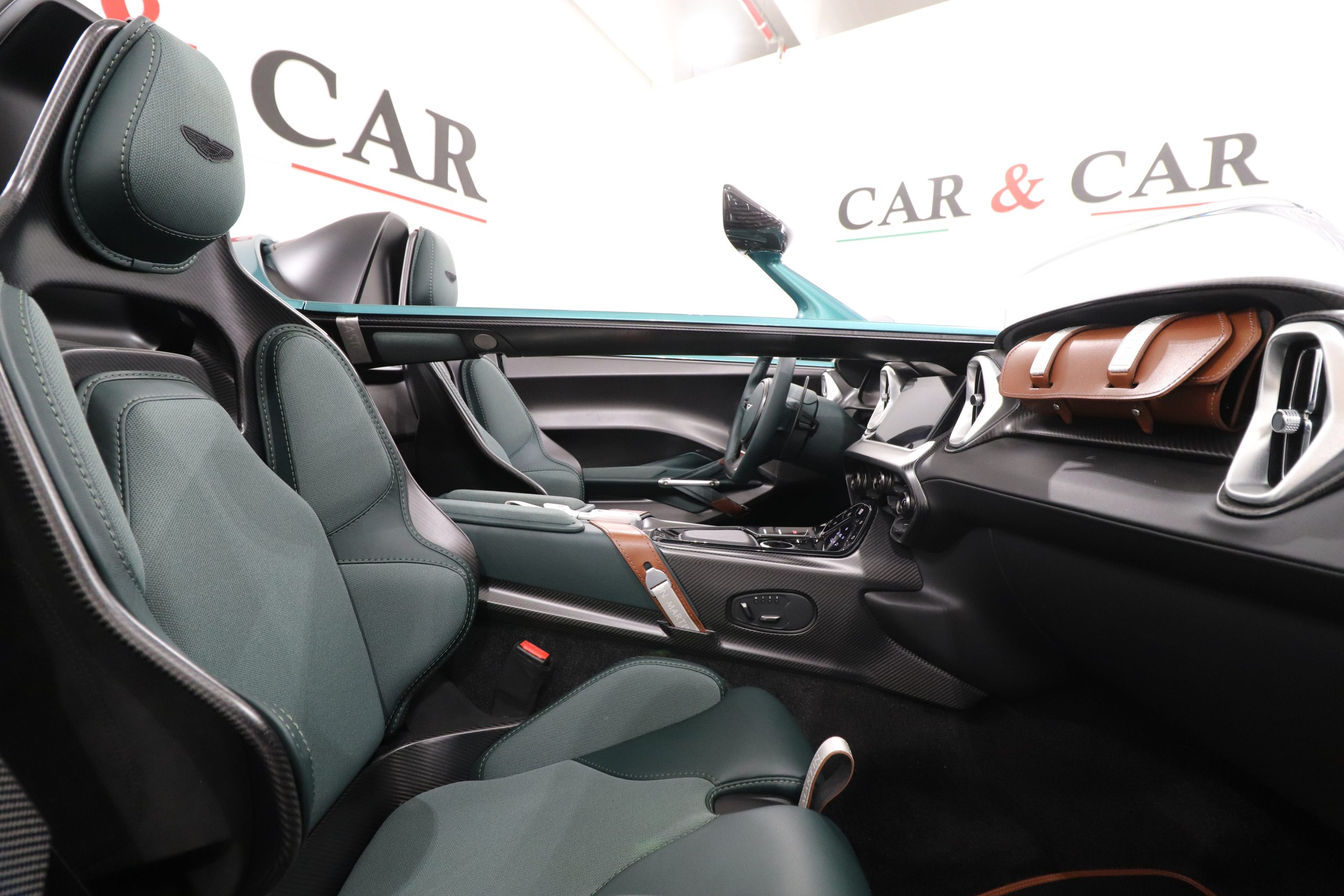 Aston Martin V12 Speedster DBR1 Package, 17/19