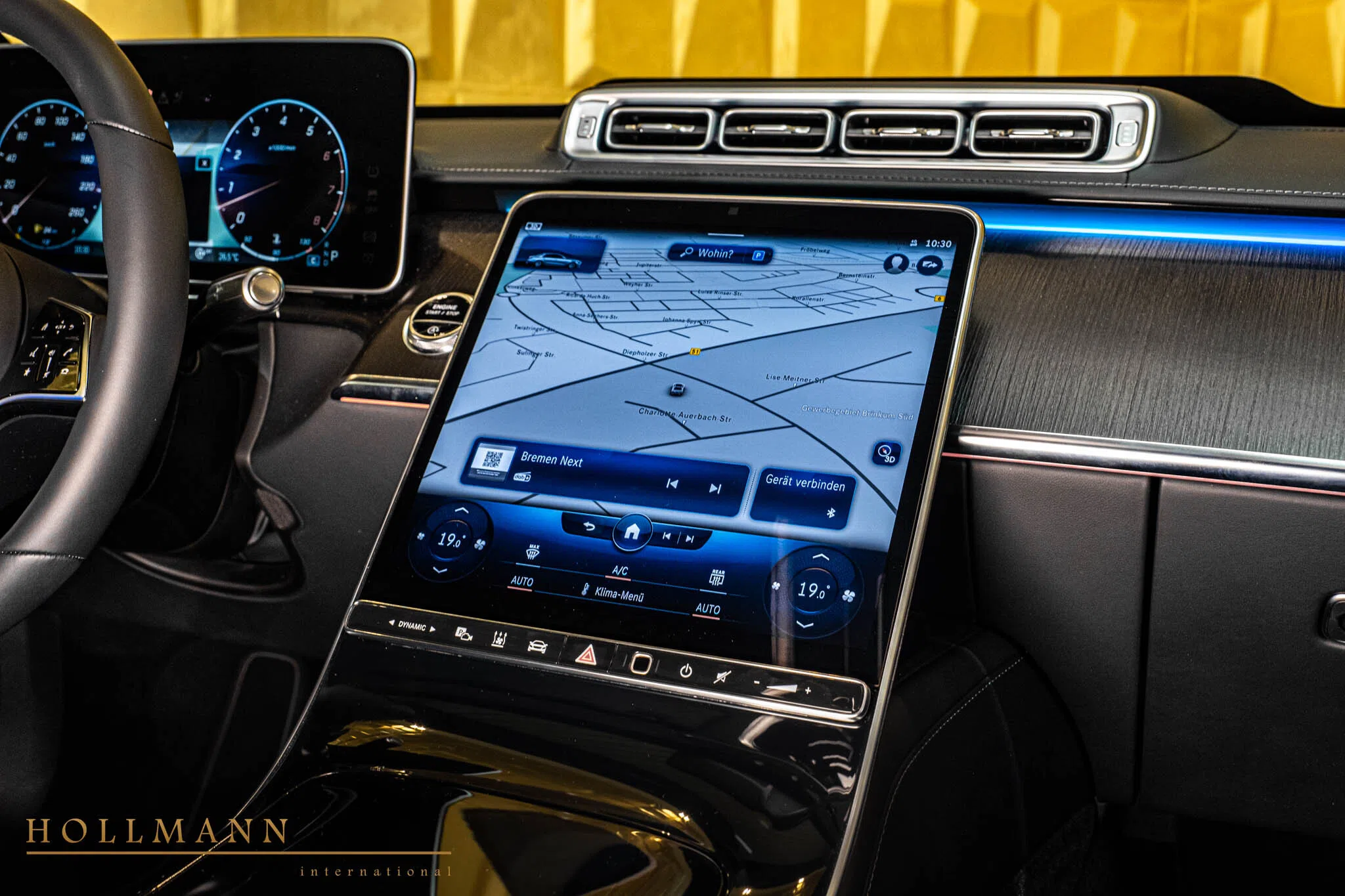 2023 Mercedes-Benz S 680 4MATIC GUARD VR10 interior, Leather Black