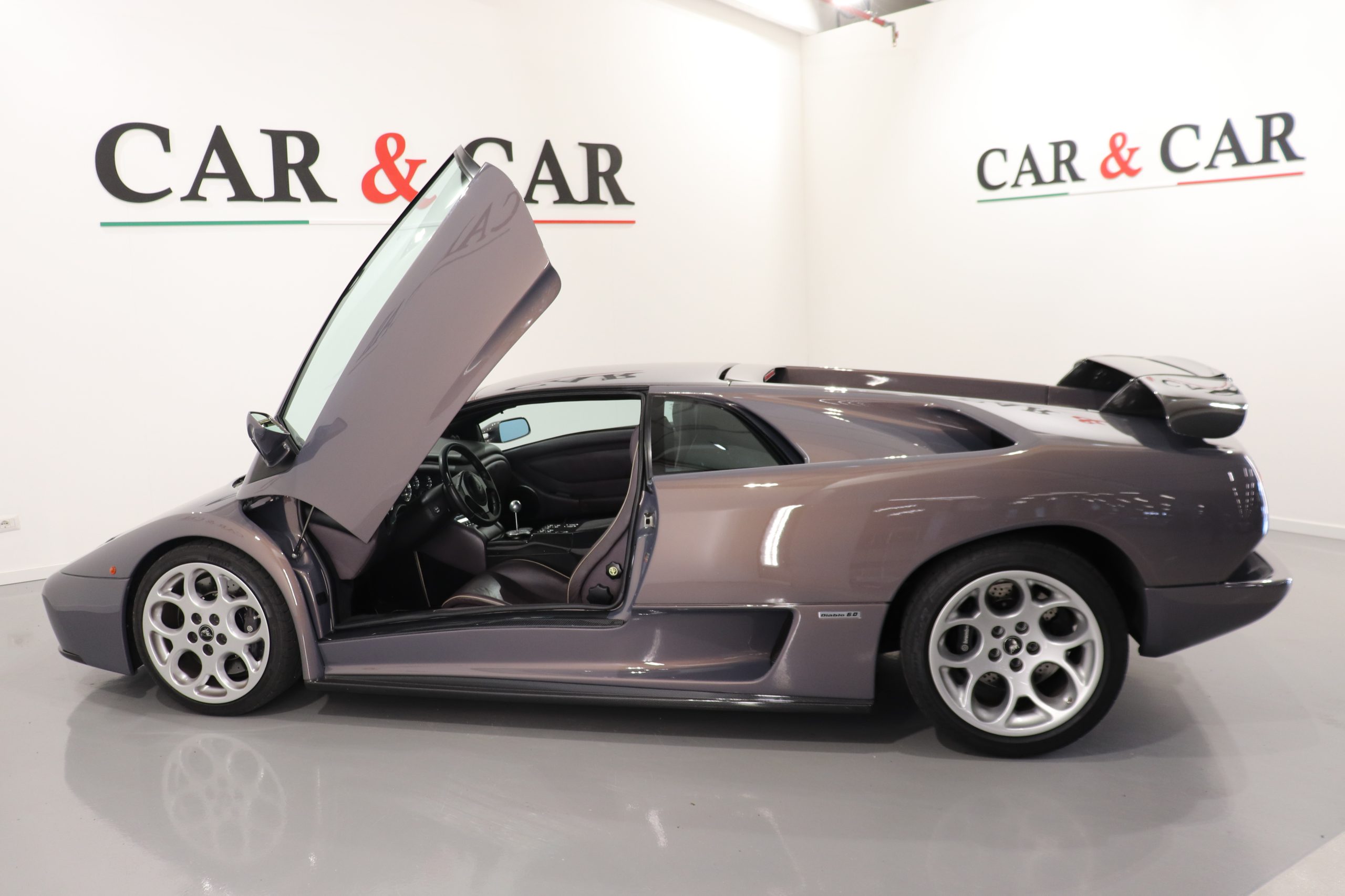 2000 Lamborghini Diablo 6.0 VT, 4/18