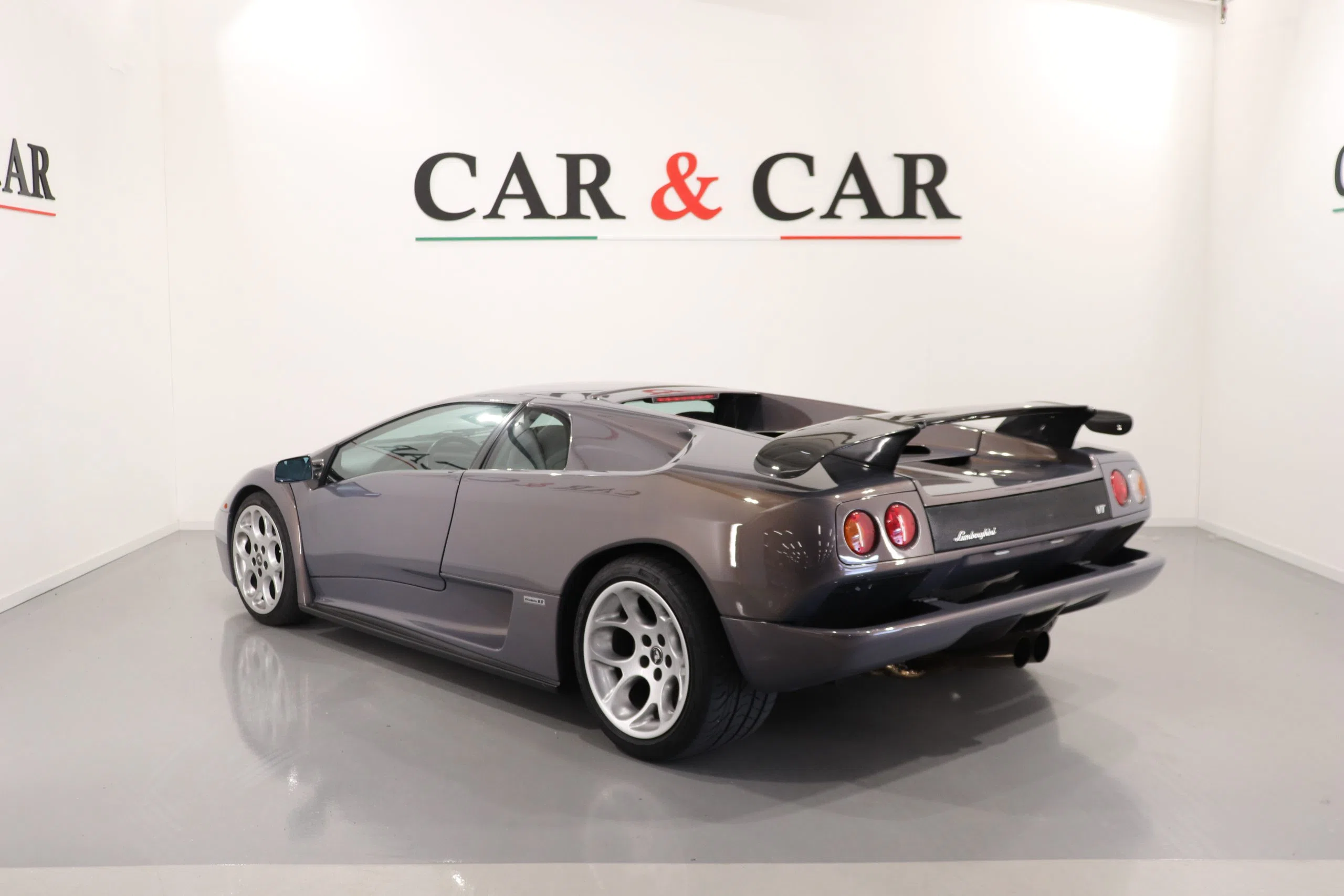 2000 Lamborghini Diablo 6.0 VT for sale, exterior, Grigio Iris