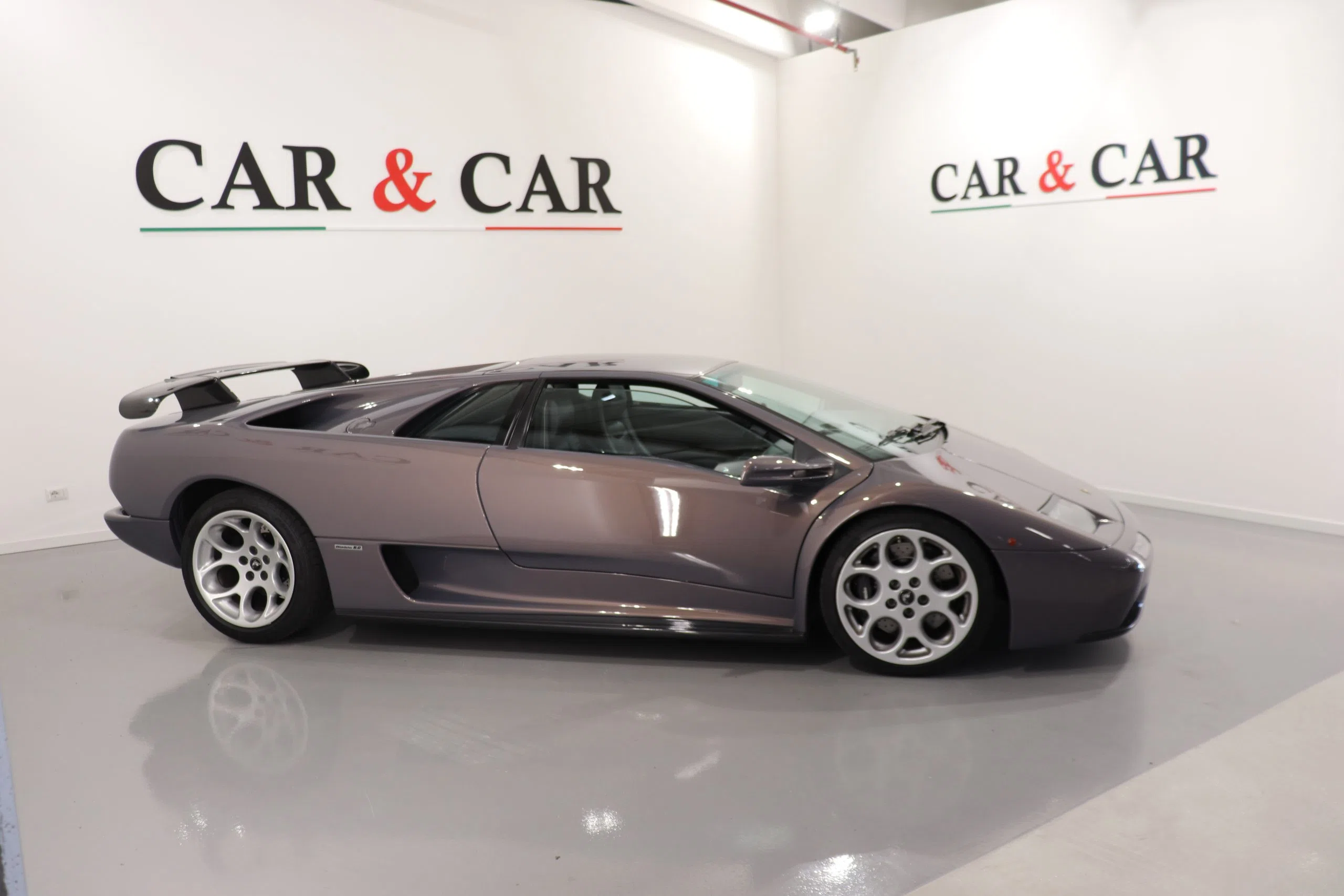 2000 Lamborghini Diablo 6.0 VT for sale, exterior, Grigio Iris