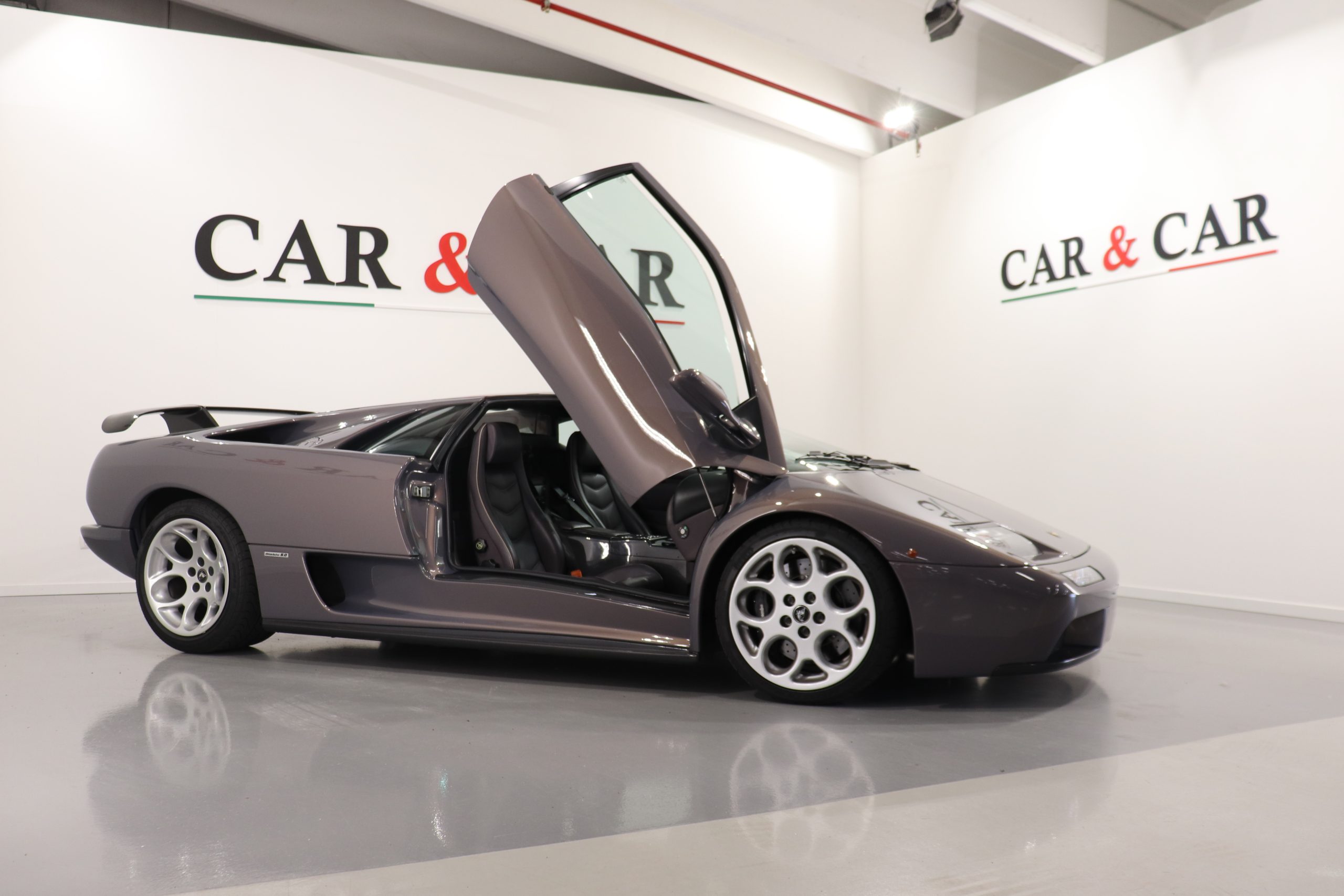 2000 Lamborghini Diablo 6.0 VT, 9/18