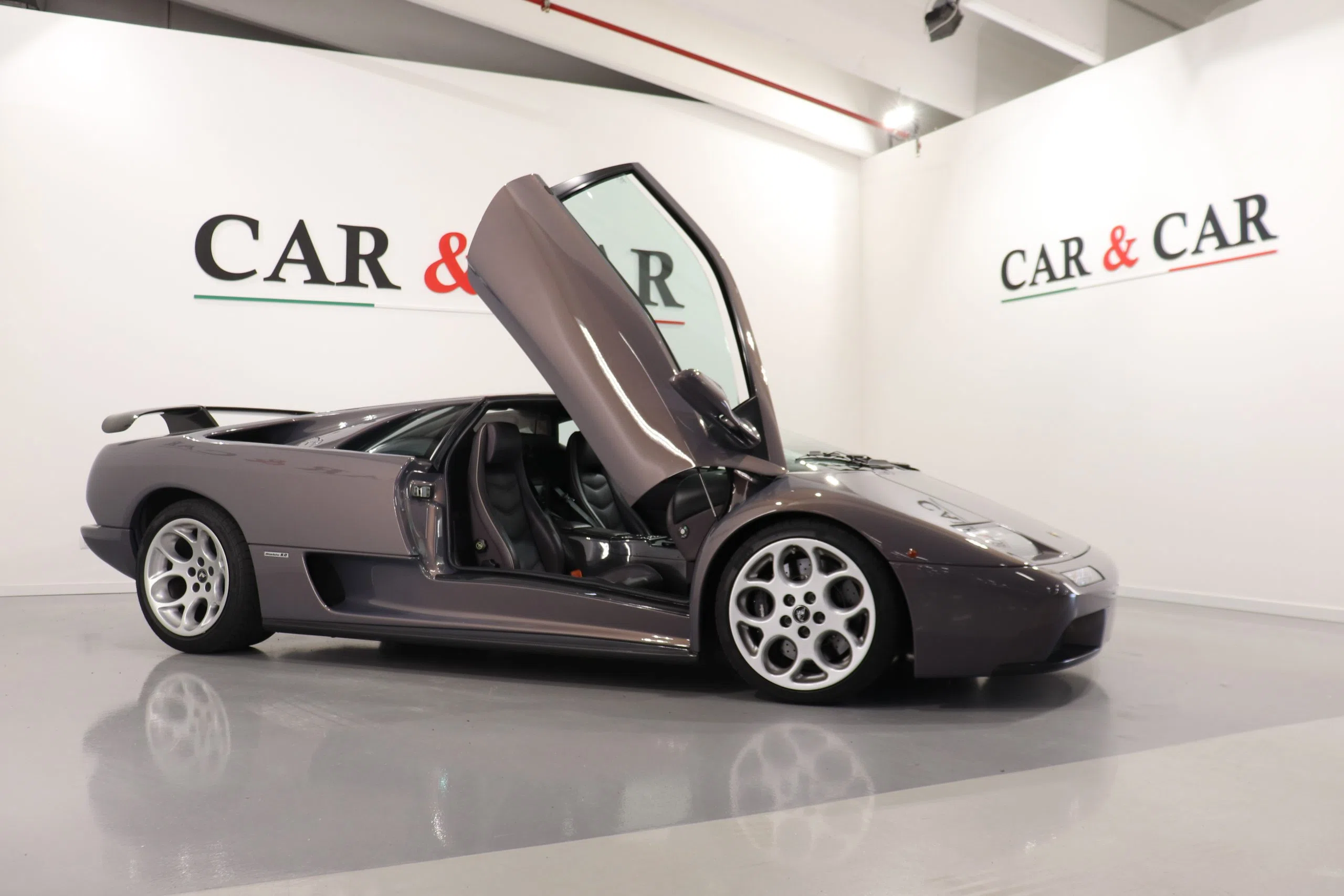 2000 Lamborghini Diablo 6.0 VT for sale, exterior, Grigio Iris