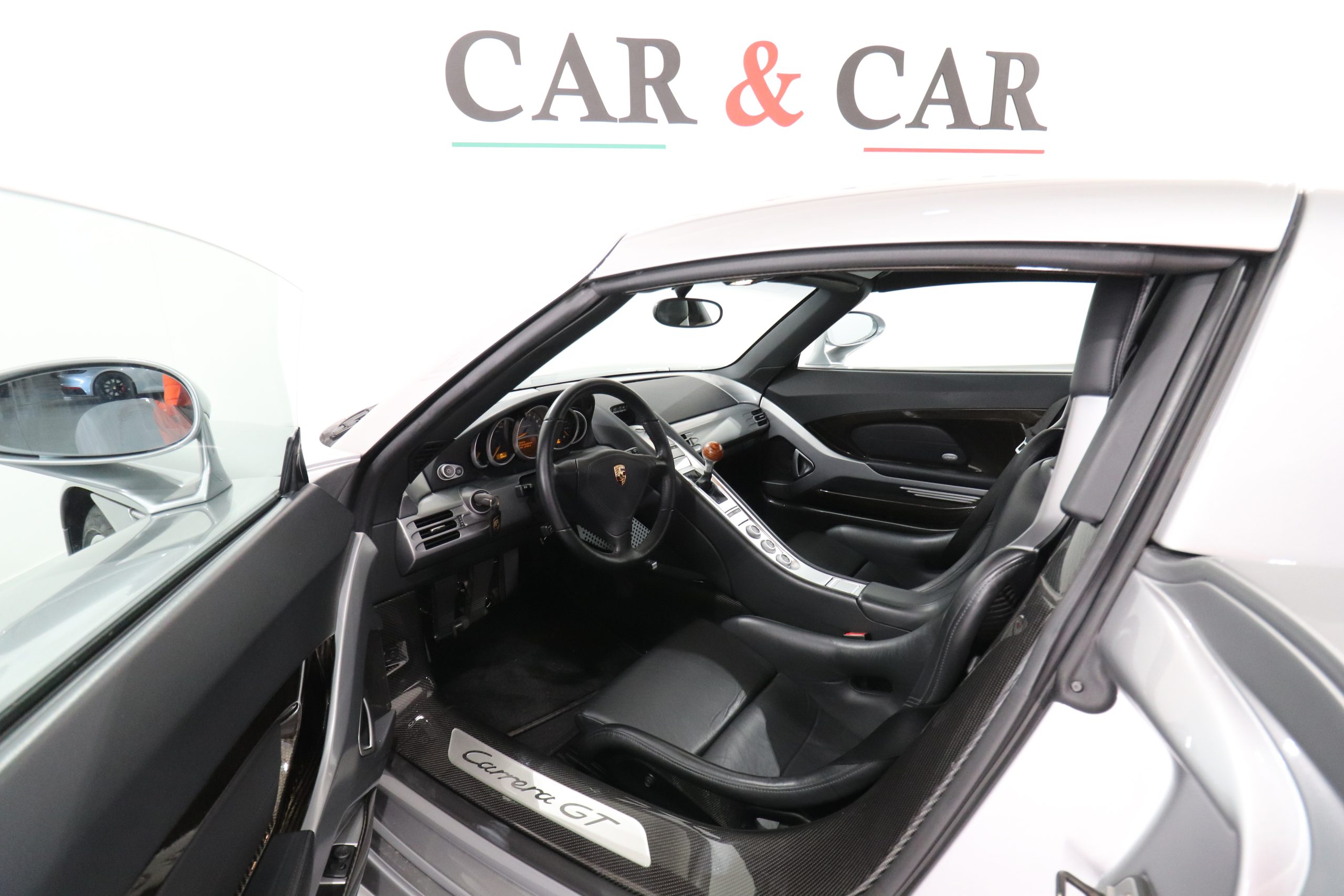 2005 Porsche Carrera GT, 8/16