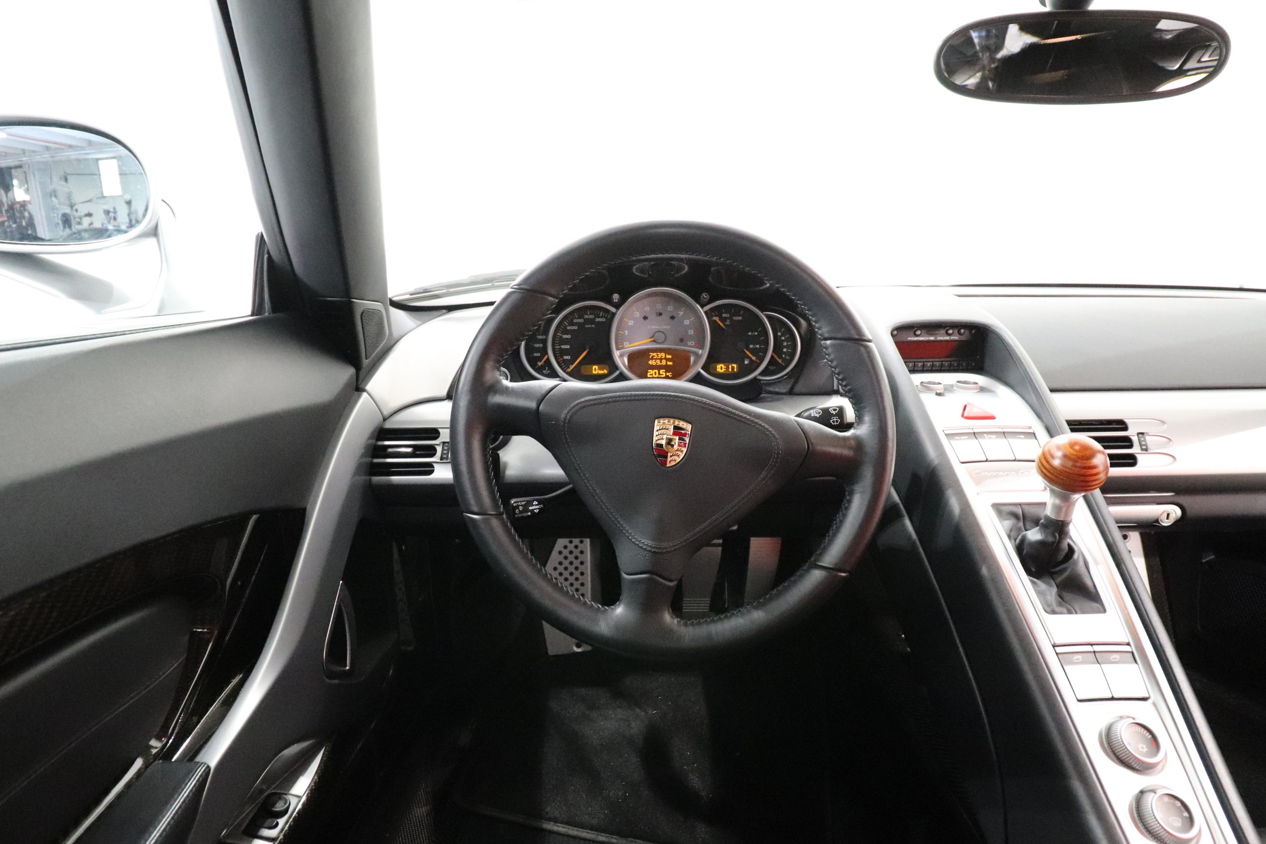 2005 Porsche Carrera GT, 11/16