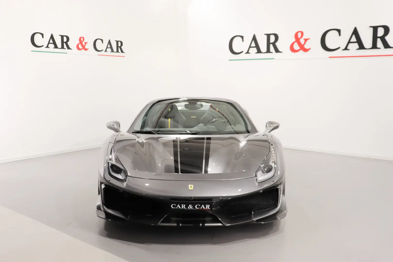 2020 Ferrari 488 Pista Spider, 2/14