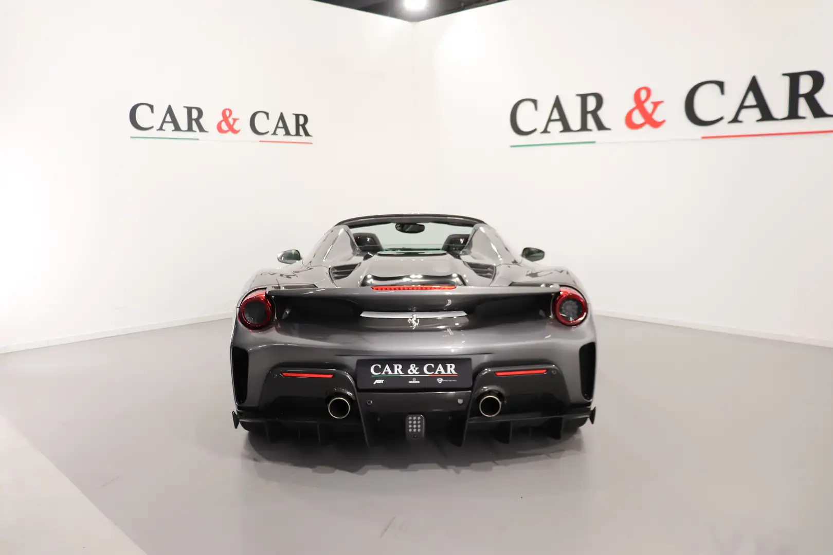 2020 Ferrari 488 Pista Spider, 5/14