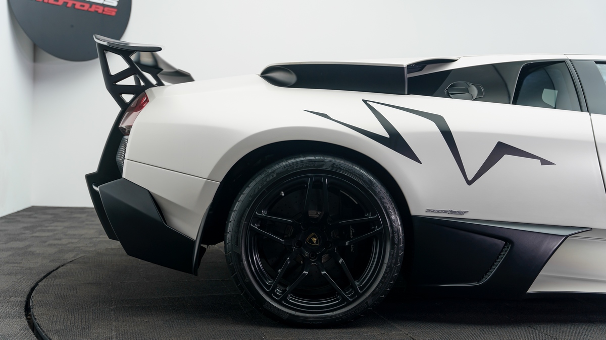 2010 Lamborghini Murciélago SV LP670-4, 13/20