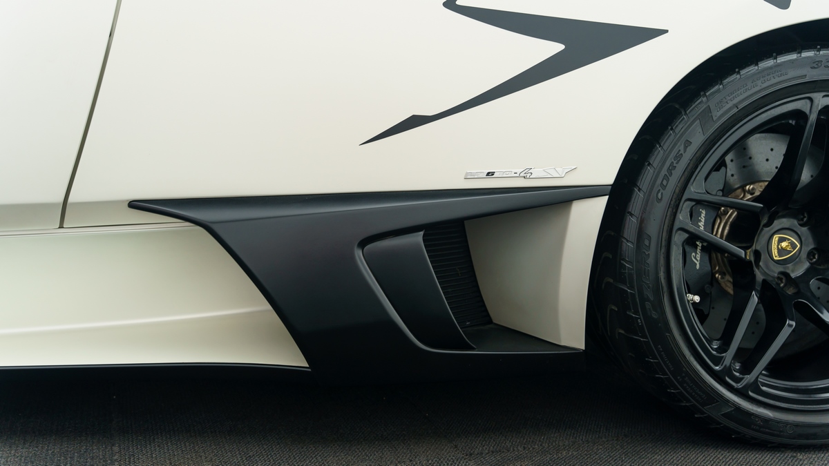 2010 Lamborghini Murciélago SV LP670-4, 18/20
